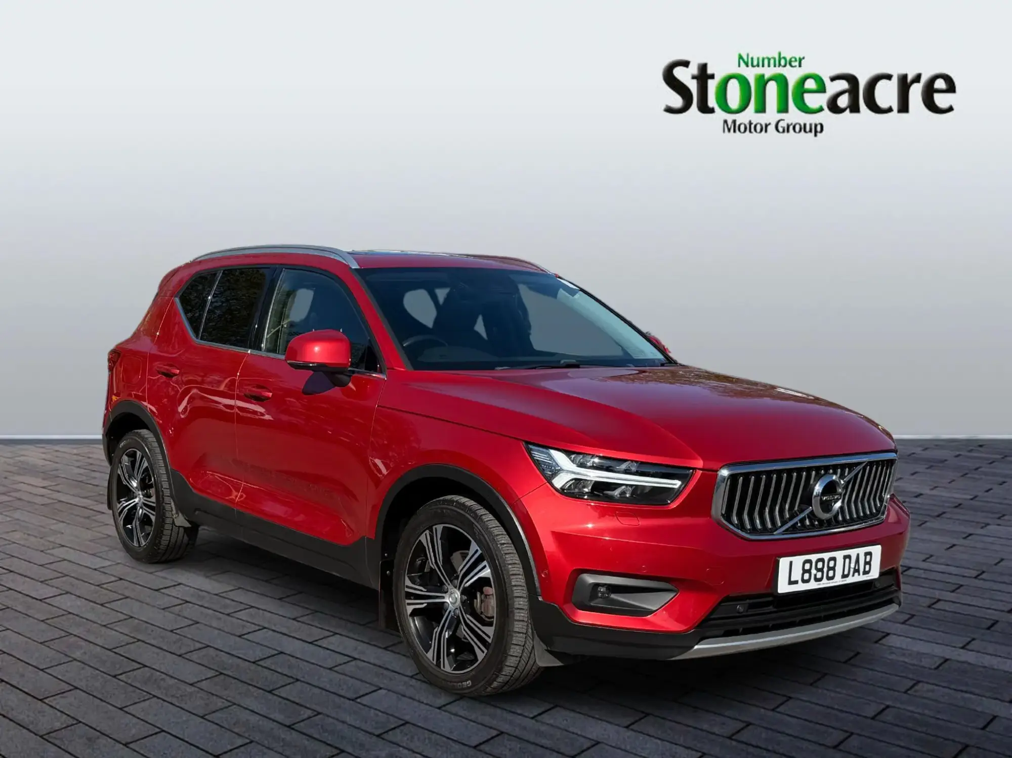 Volvo XC40 Inscription B4 (197 hp) Auto CK21NYB Image 1