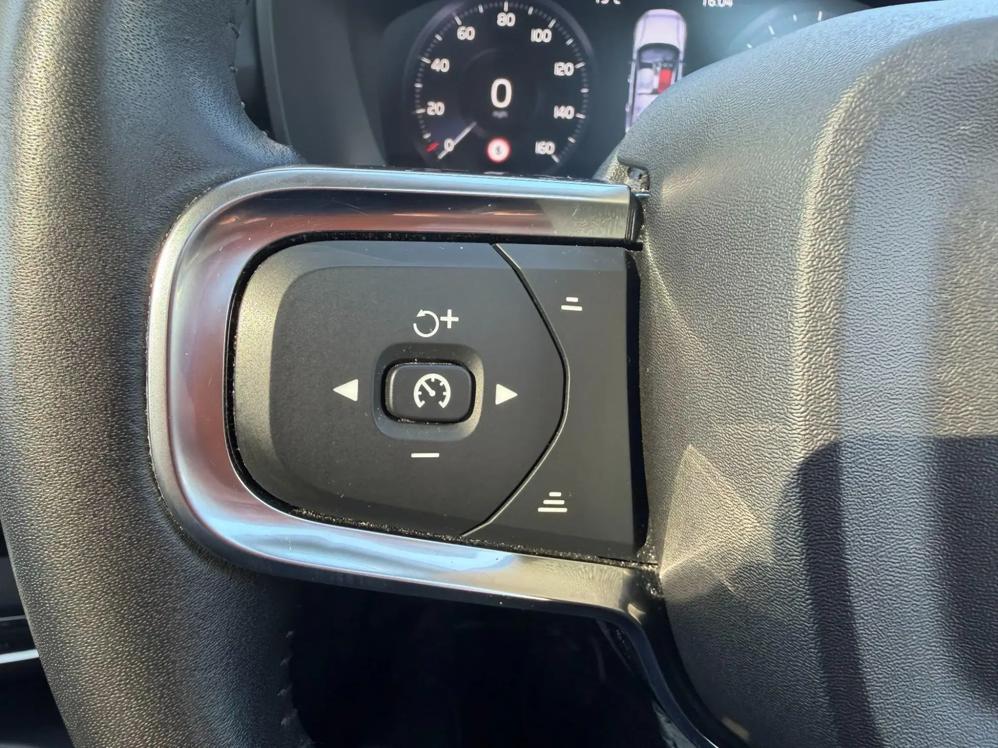 Volvo XC40 Image 28