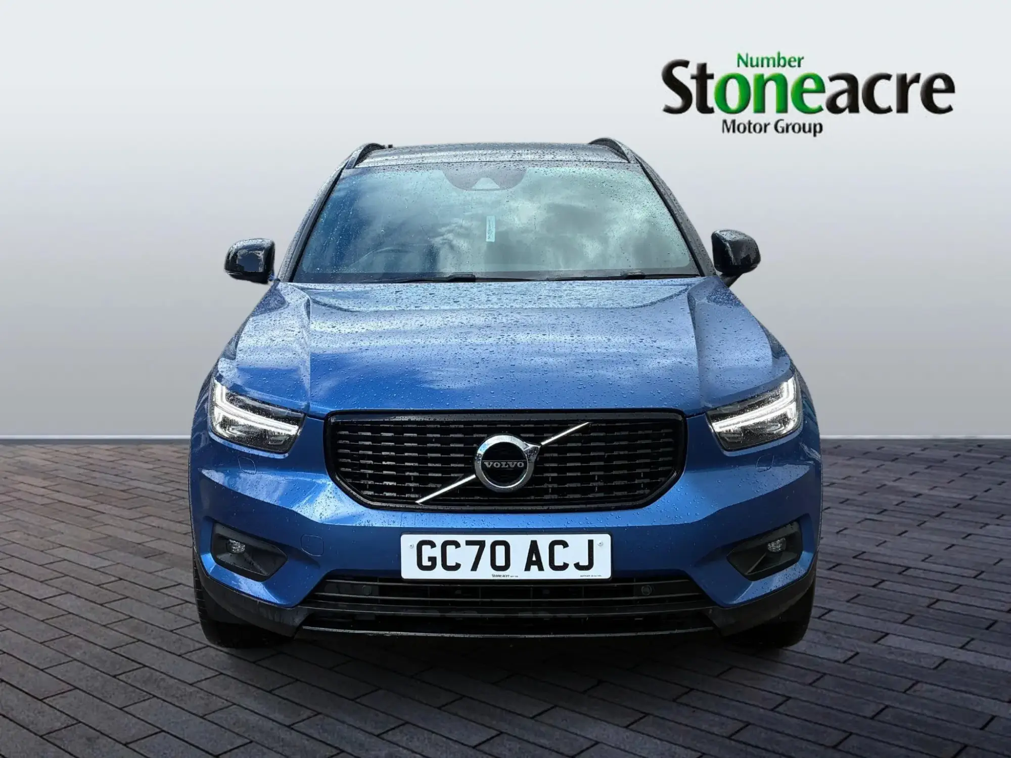 Volvo XC40 2.0 B4P R DESIGN Pro 5dr Auto GC70ACJ Image 2