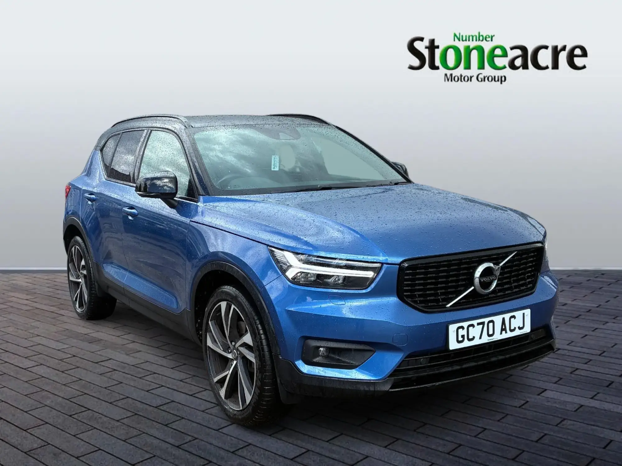 Volvo XC40 2.0 B4P R DESIGN Pro 5dr Auto GC70ACJ Image 1