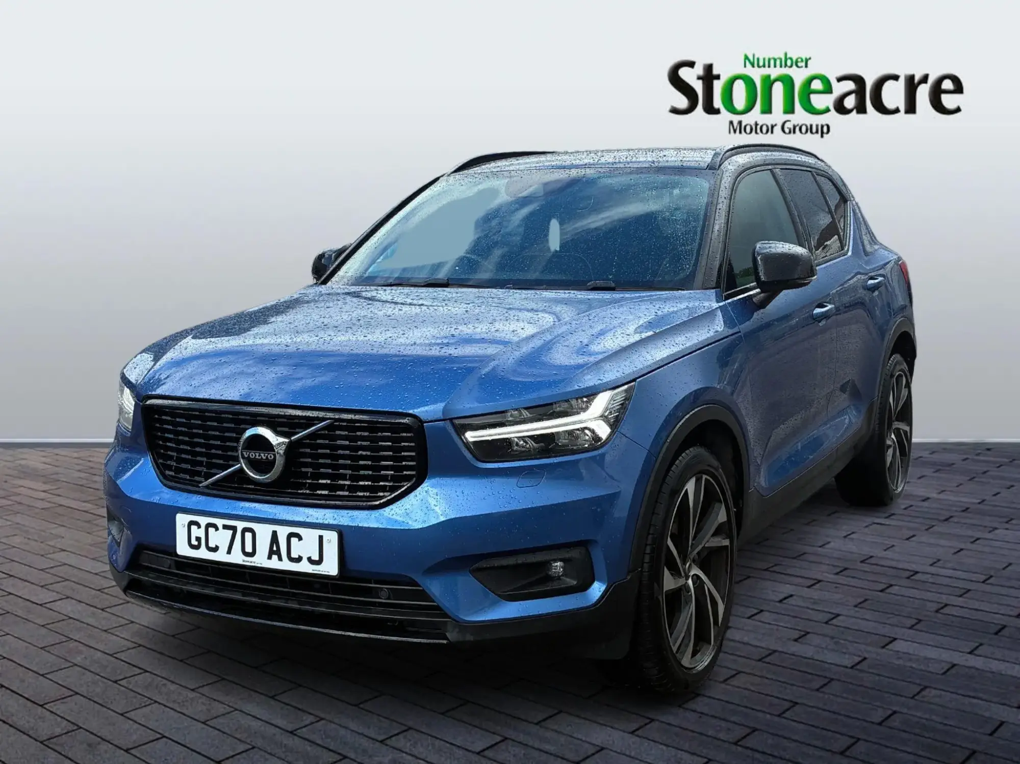 Volvo XC40 2.0 B4P R DESIGN Pro 5dr Auto GC70ACJ Image 3