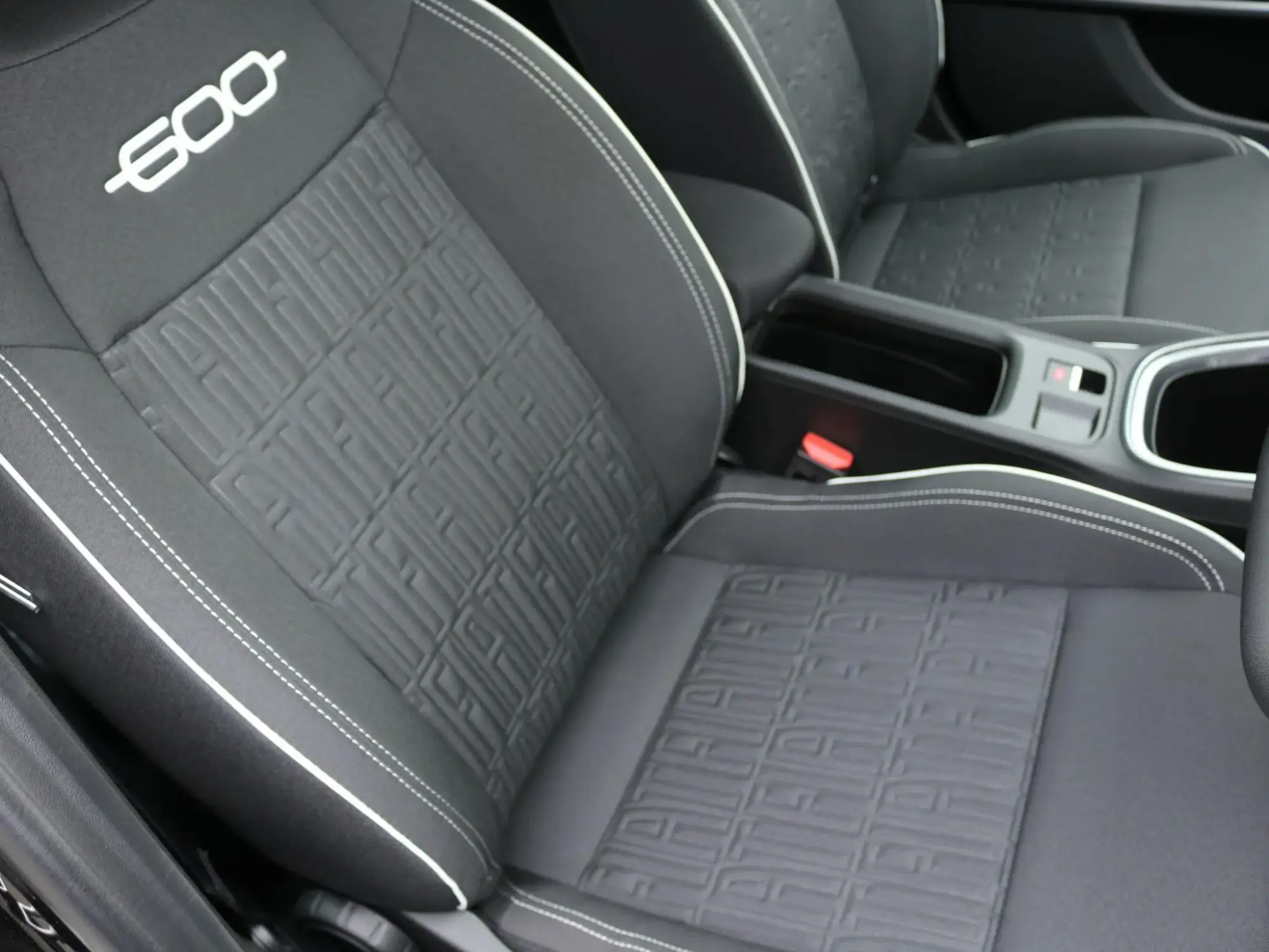 Fiat 600 Petrol Image 26