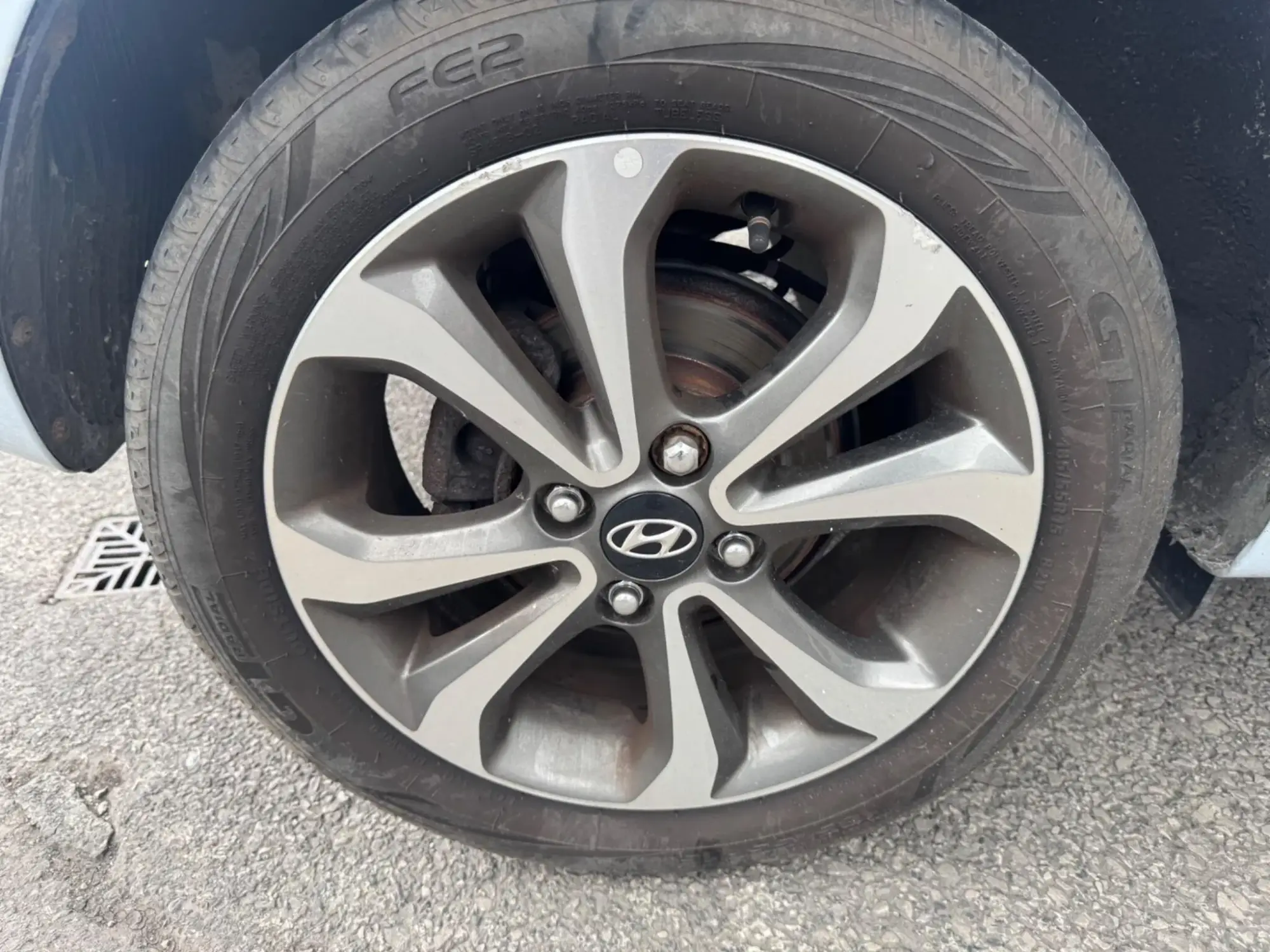 Hyundai i10 Image 12