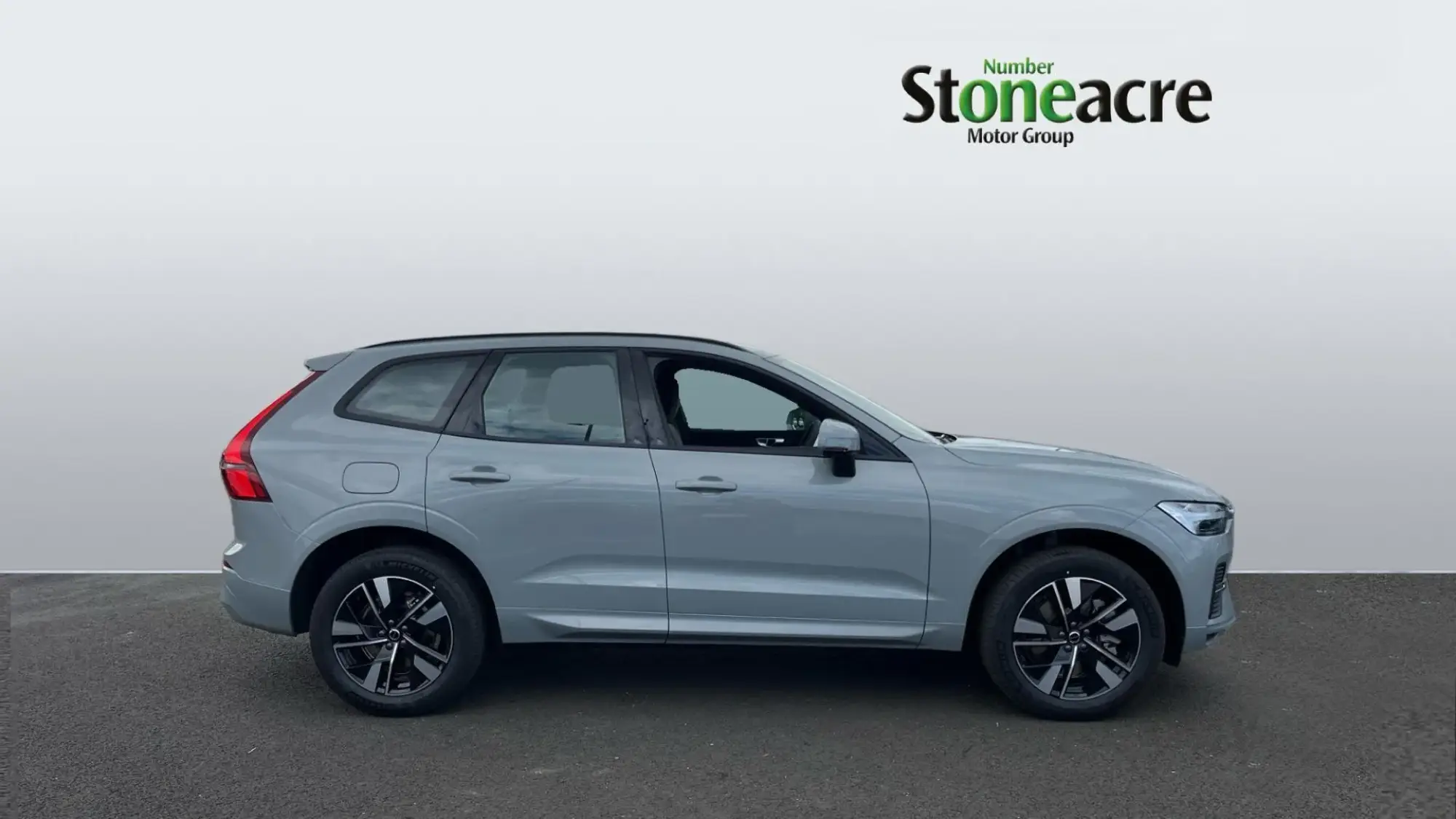Volvo XC60 2.0 B5 MHEV Core Auto AWD Euro 6 (s/s) 5dr ND26VNM Image 3