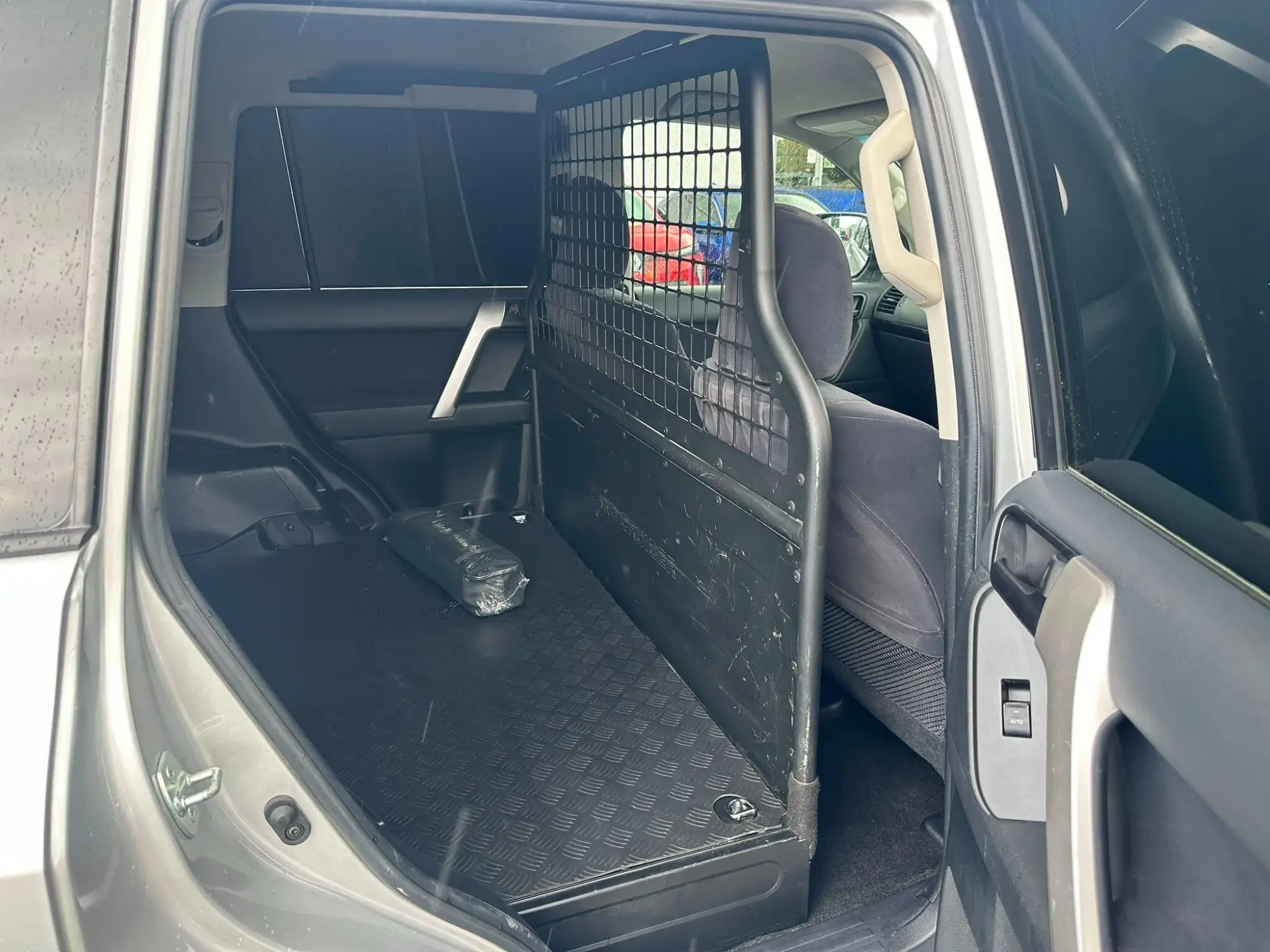 Toyota Land Cruiser Image 15 Toyota Land Cruiser Image 15