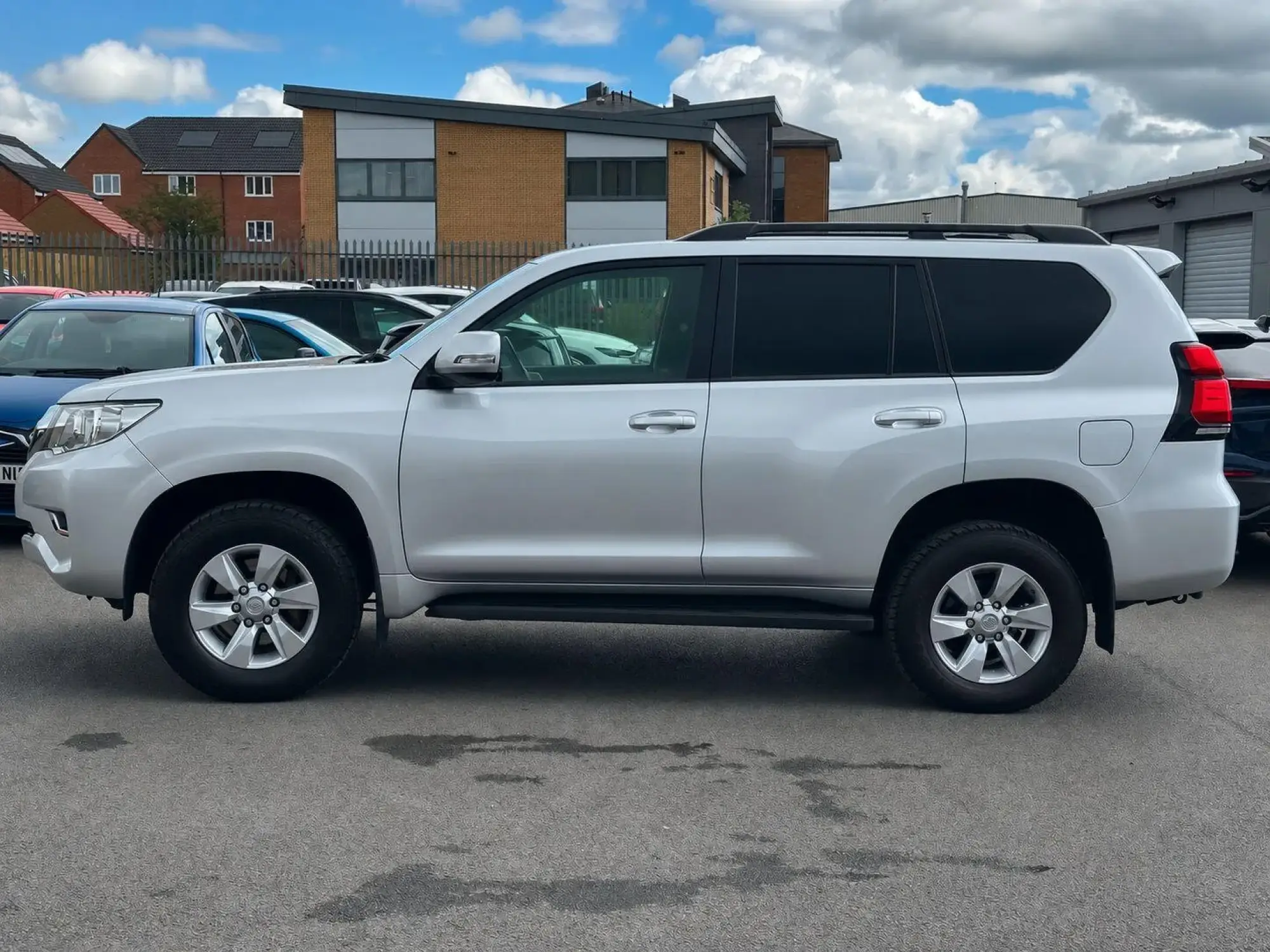 Toyota Land Cruiser Image 19 Toyota Land Cruiser Image 19
