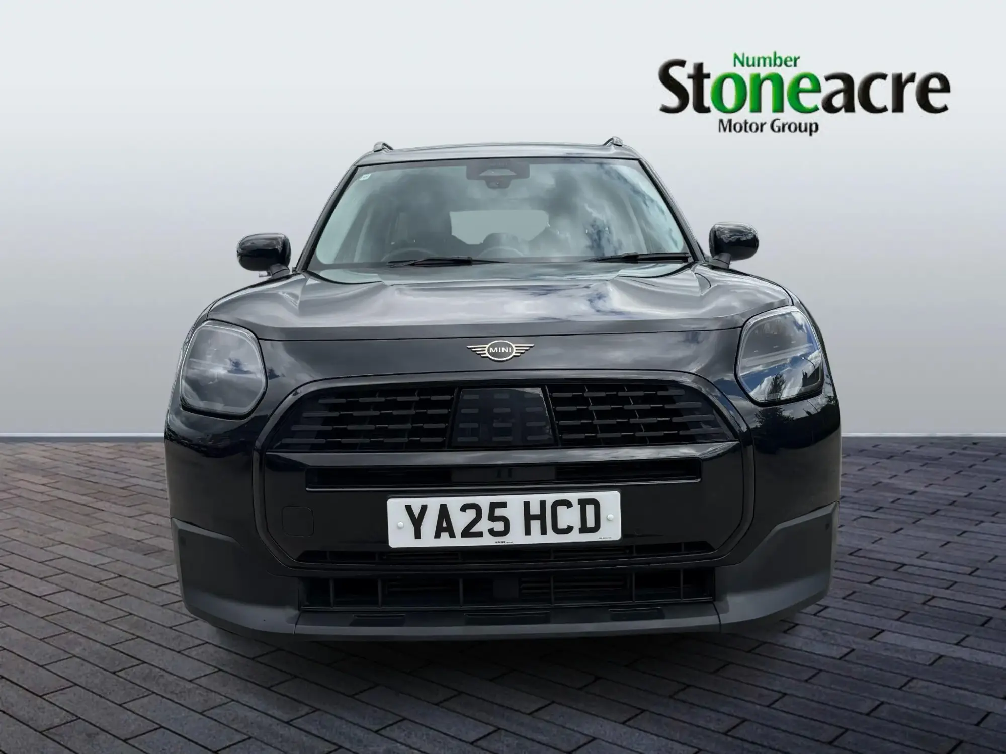 MINI Countryman 1.5C MHEV Classic Auto Euro 6 (s/s) 5dr YA25HCD Image 2