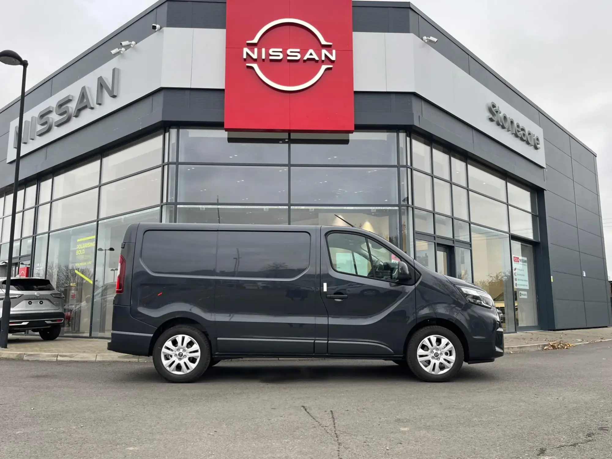 Nissan Primastar 2.0 dCi 30 Tekna L1 Euro 6 (s/s) 5dr Image 2