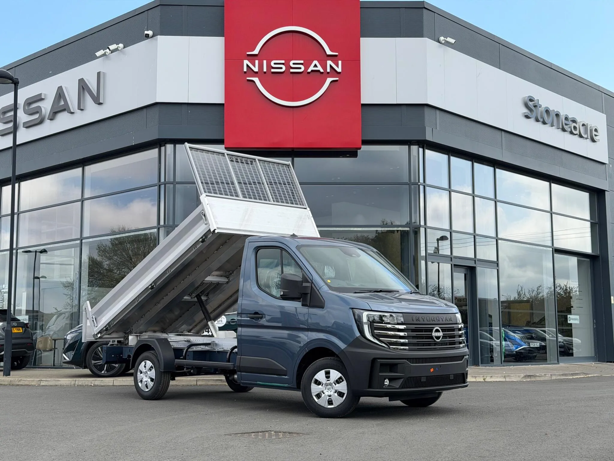Nissan Interstar undefined 2.0 dCi 35 Acenta L2 Euro 6 (s/s) 2dr