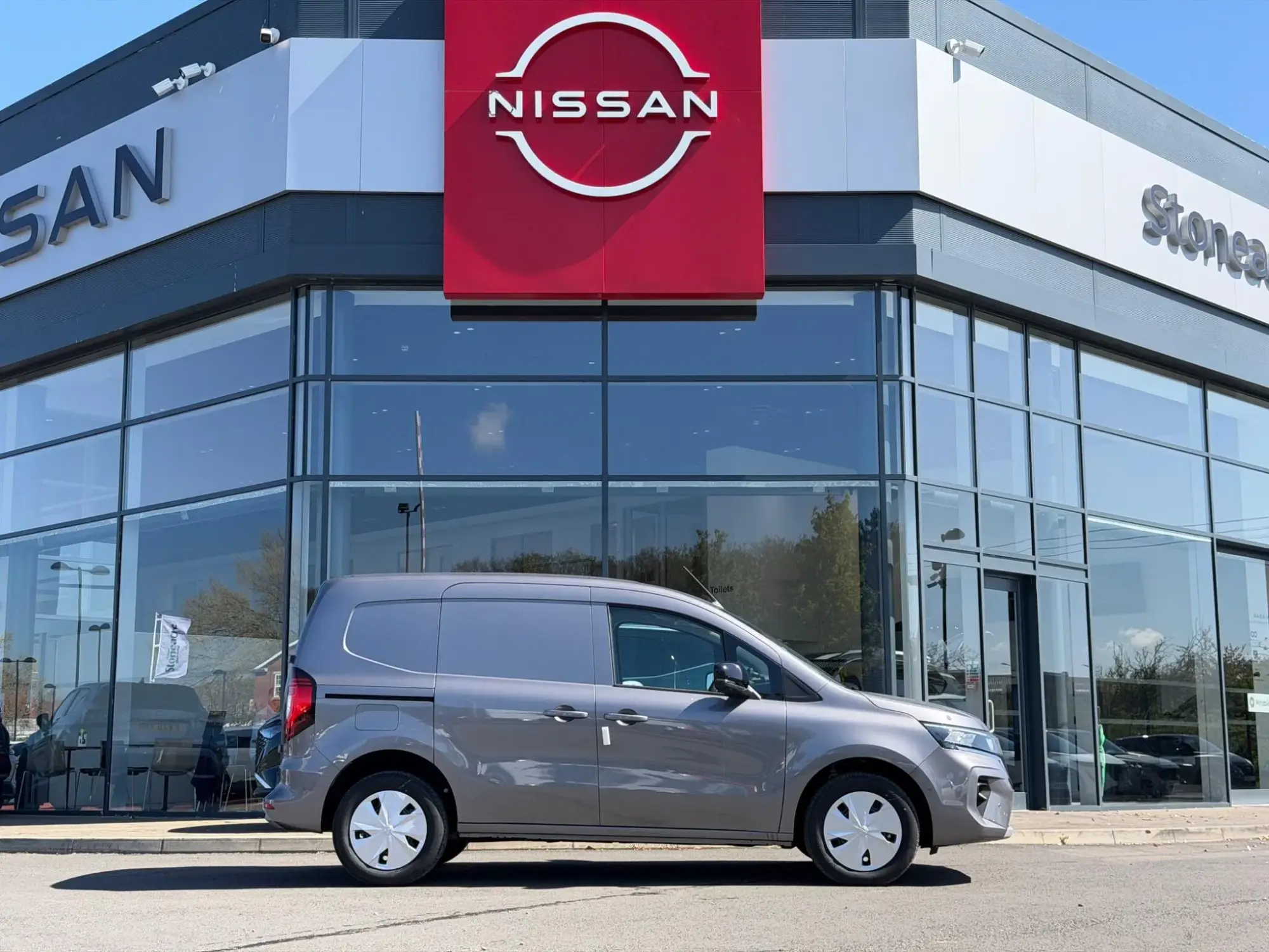 Nissan Townstar Image 2