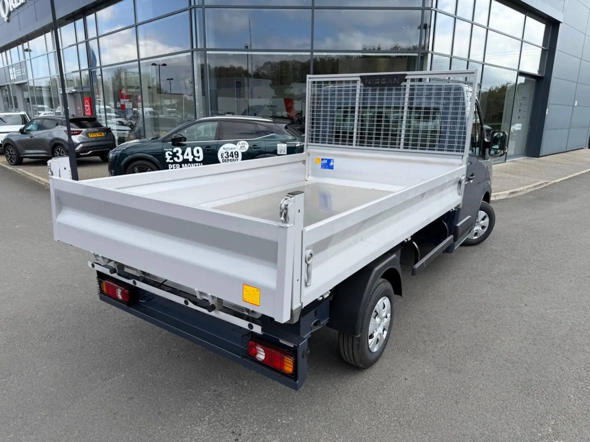 Nissan Interstar Image 9