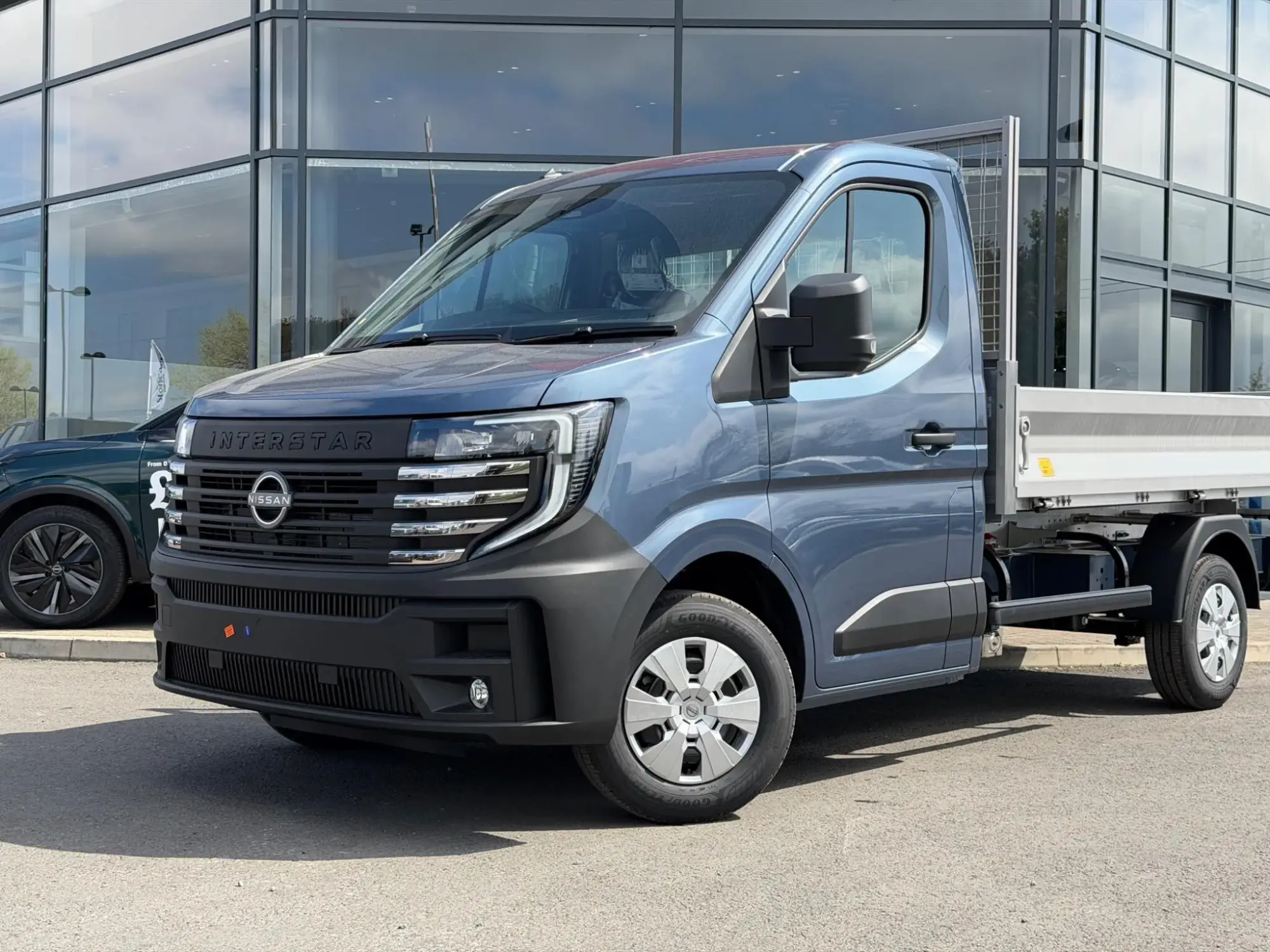 Nissan Interstar Image 12