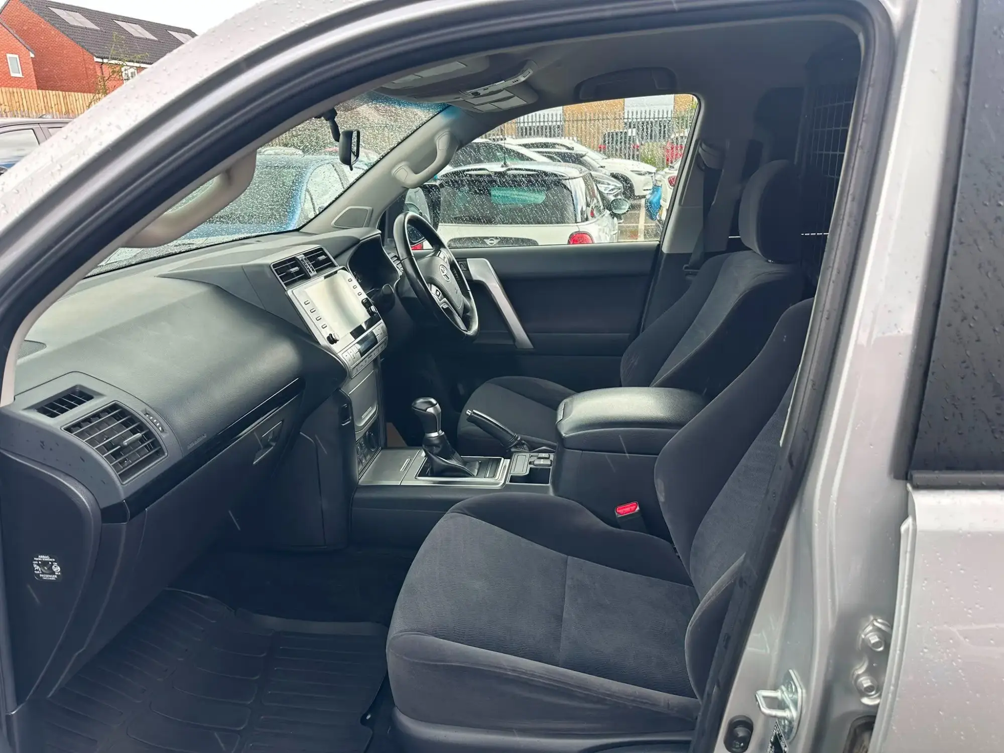Toyota Land Cruiser Image 10