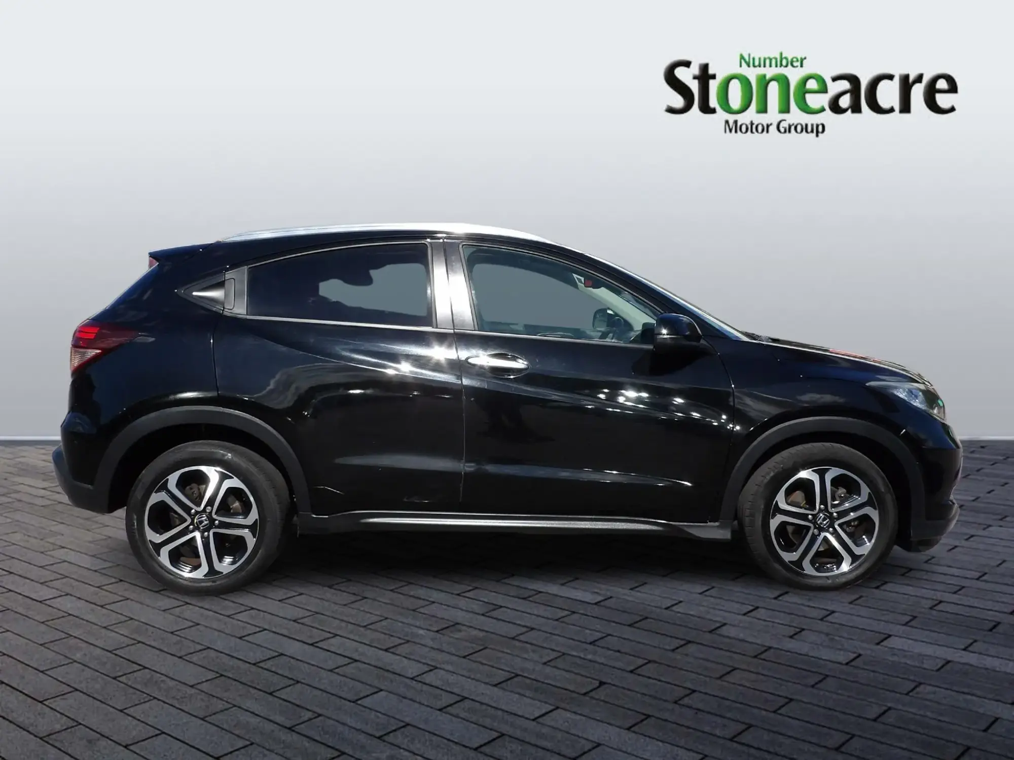 Honda HR-V 1.5 i-VTEC EX Euro 6 (s/s) 5dr FV18UWU Image 2