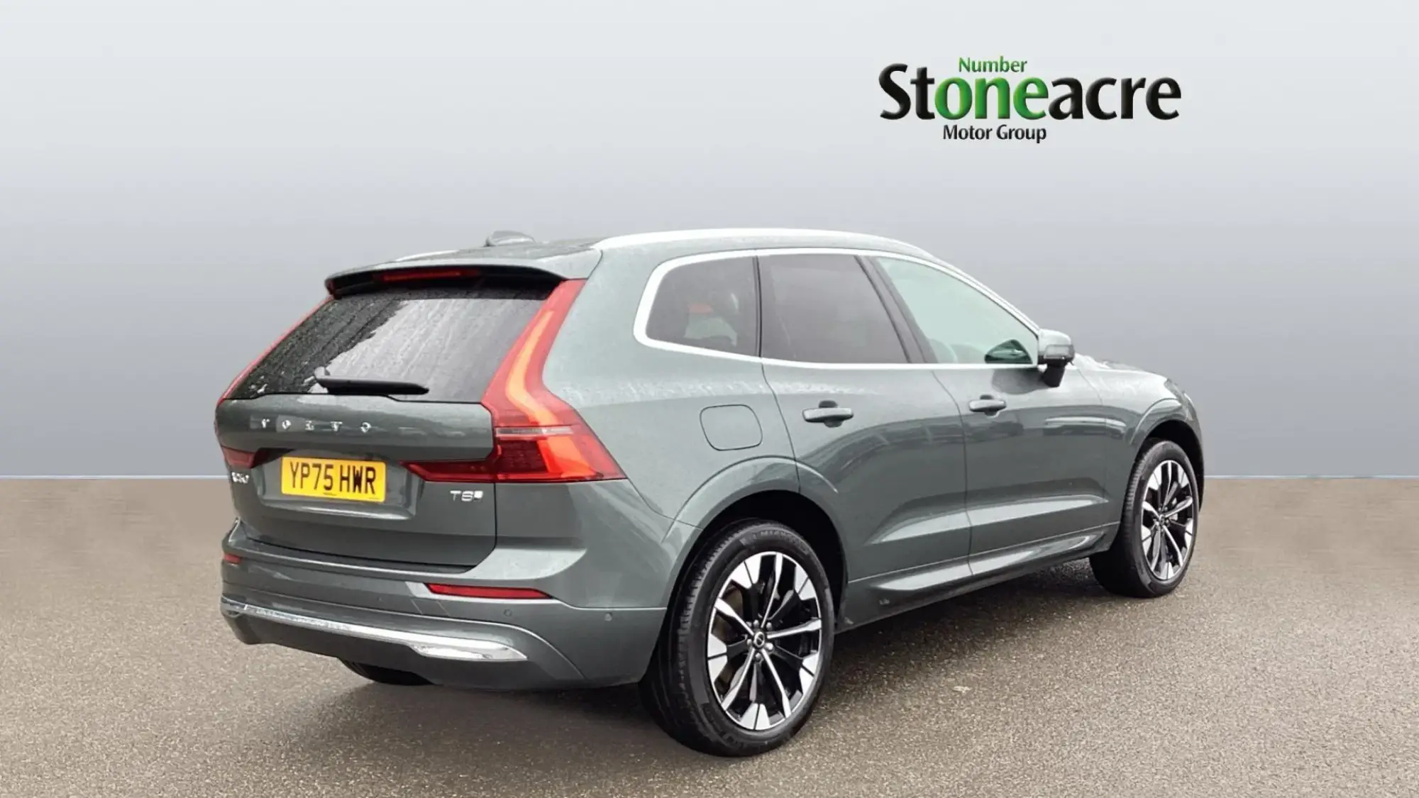 Volvo XC60 2.0 T8 18.8kWh Ultra Bright Auto AWD Euro 6 (s/s) 5dr YP75HWR Image 2