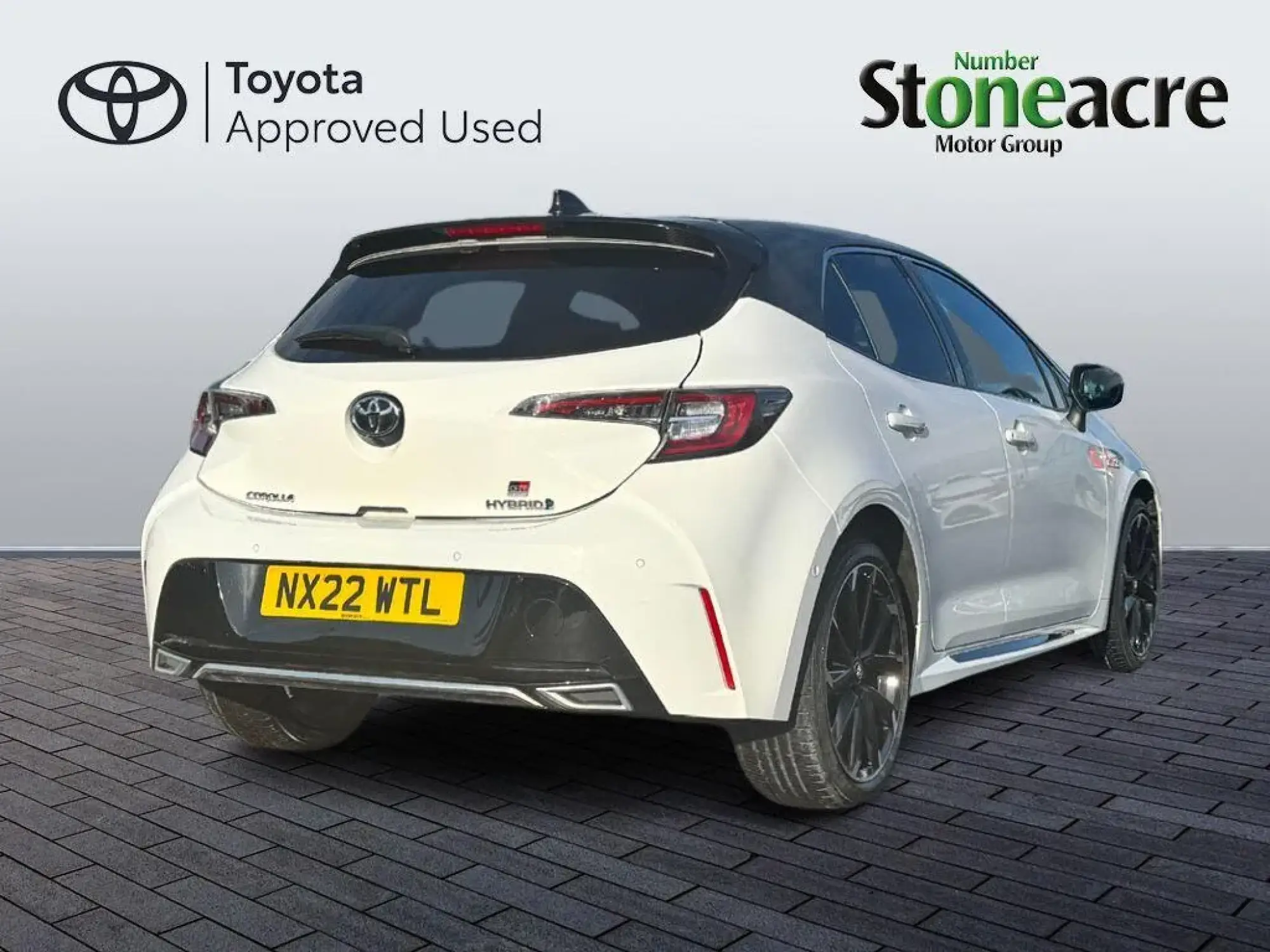 Toyota Corolla Hatchback 1.8 VVT-i Hybrid GR Sport 5dr CVT NX22WTL Image 3