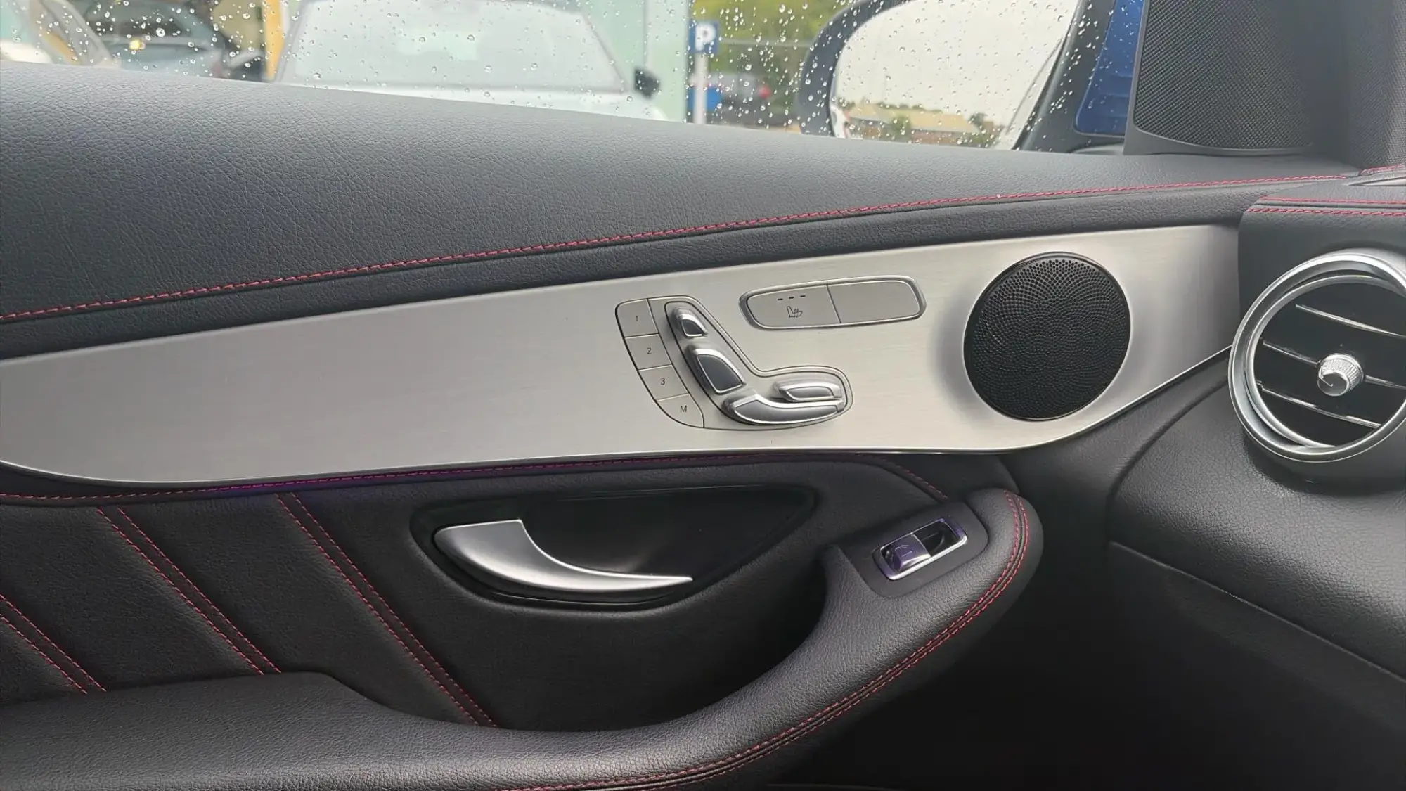 Mercedes-Benz GLC Image 29 Mercedes-Benz GLC Image 29