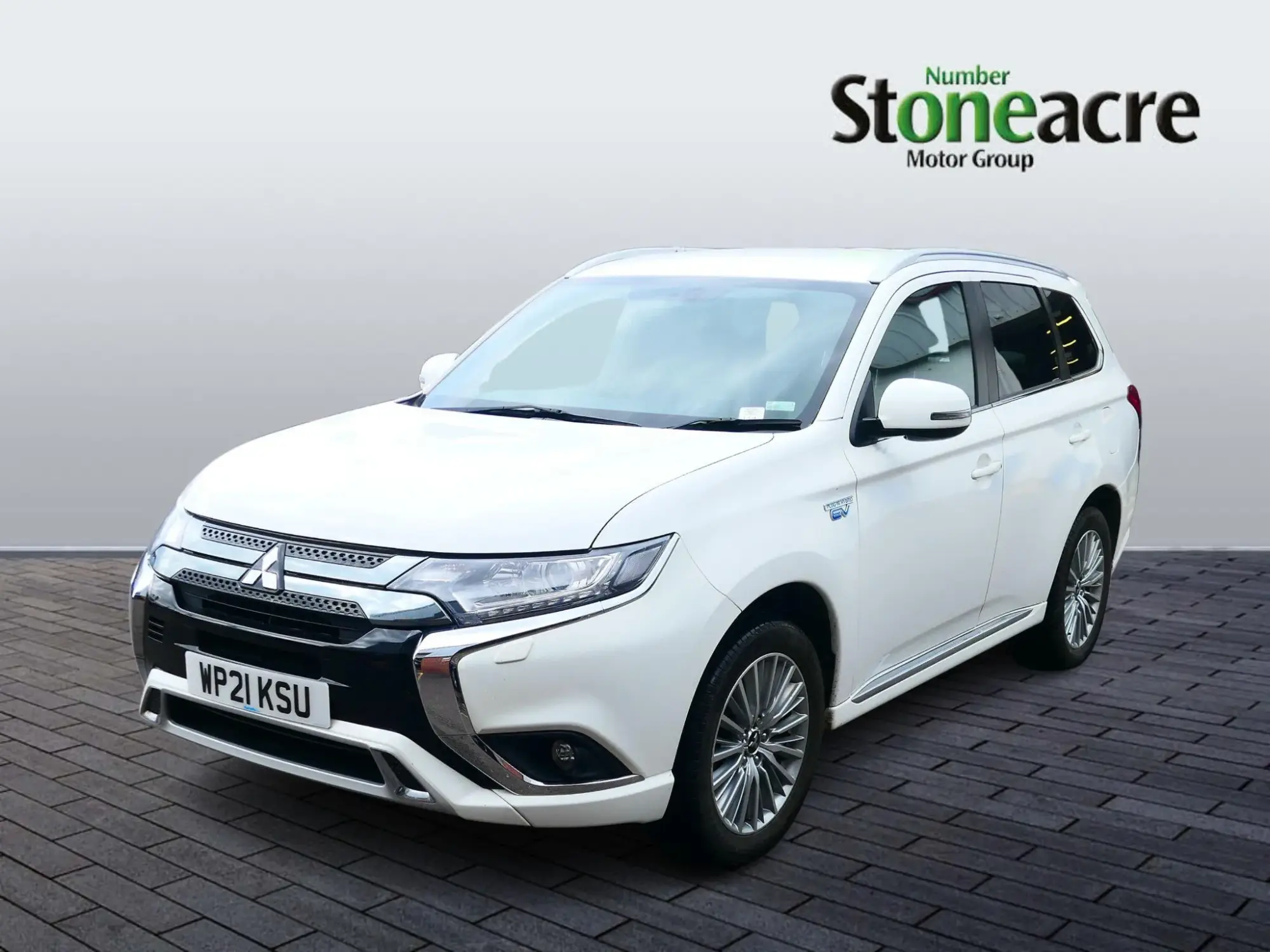 Mitsubishi Outlander 2.4h TwinMotor 13.8kWh Dynamic SUV 5dr Petrol Plug-in Hybrid CVT 4WD Euro 6 (s/s) (224 ps) WP21KSU Image 2