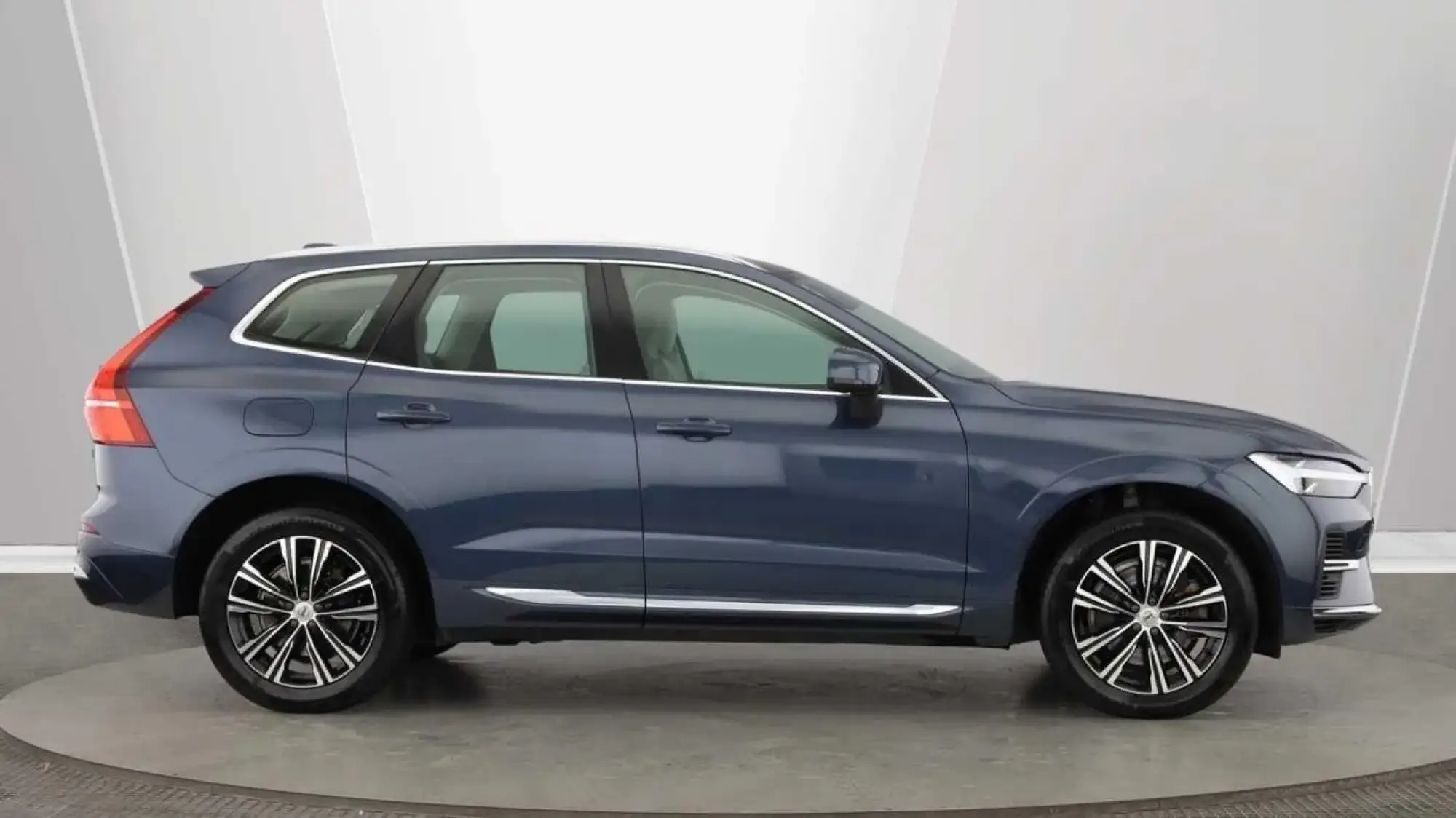 Volvo XC60 Image 2