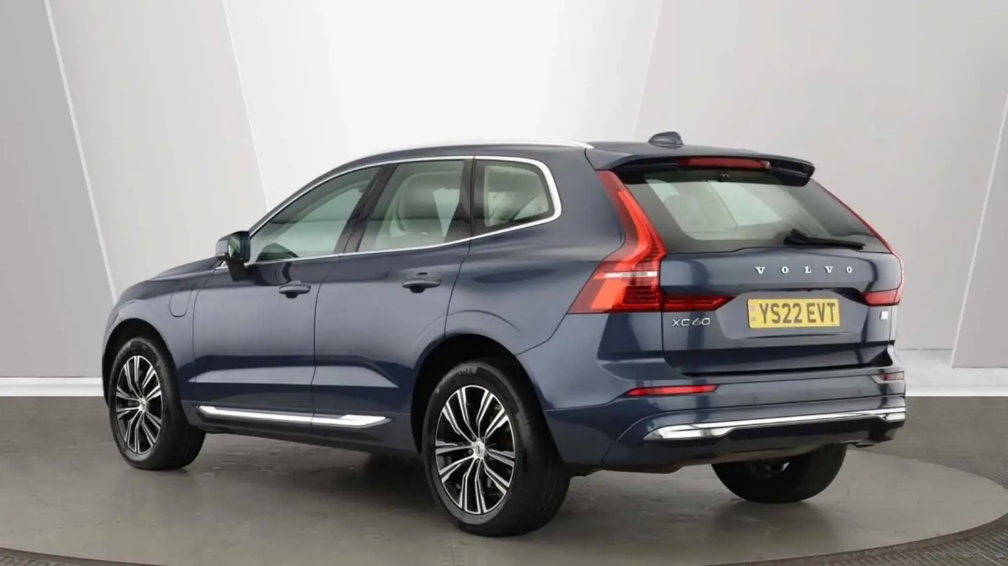 Volvo XC60 Image 3