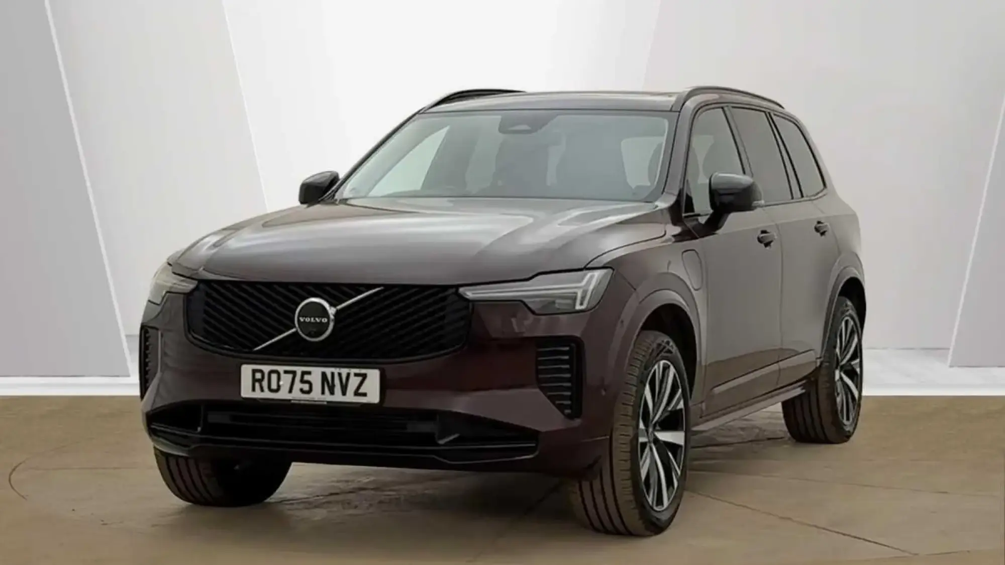 Volvo XC90 Plug-In Hybrid Image 7