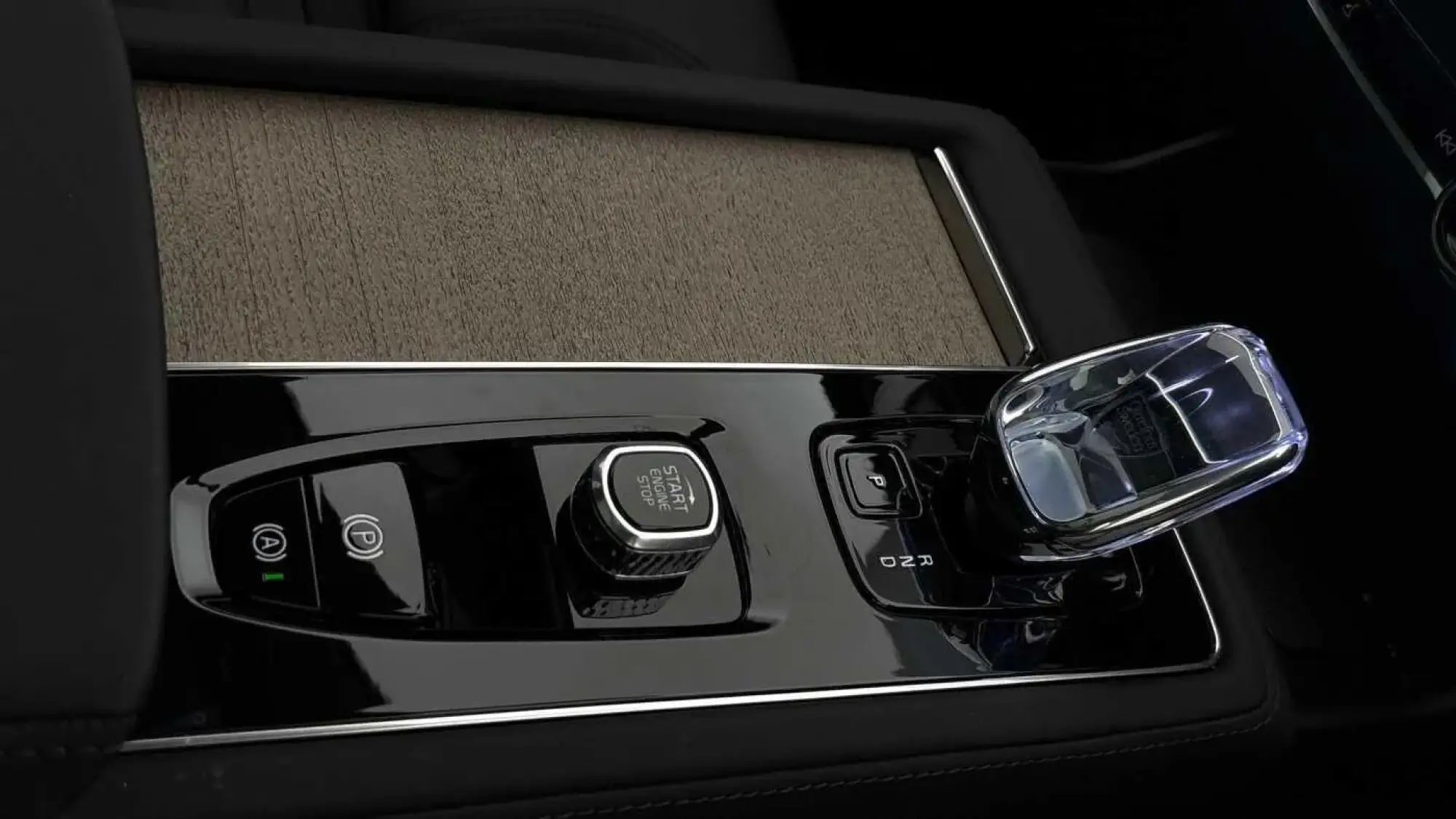 Volvo XC90 Plug-In Hybrid Image 31