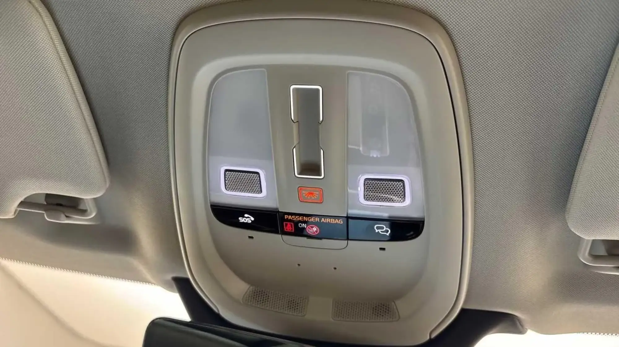 Volvo XC90 Plug-In Hybrid Image 32
