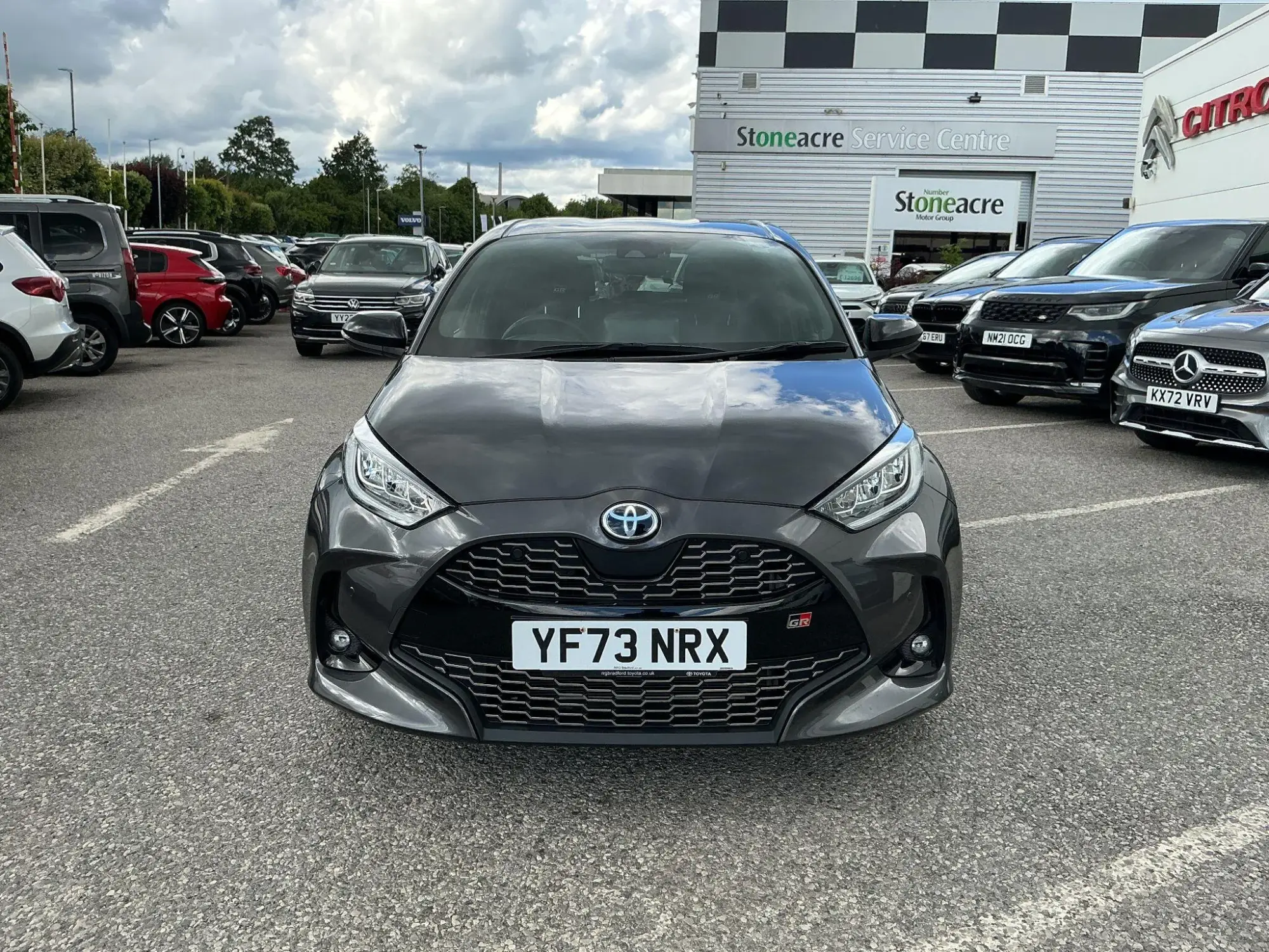 Toyota Yaris Image 2