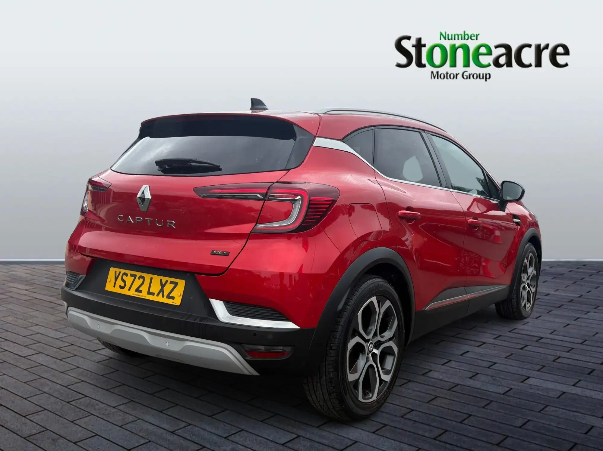 Renault Captur E-Tech Image 3