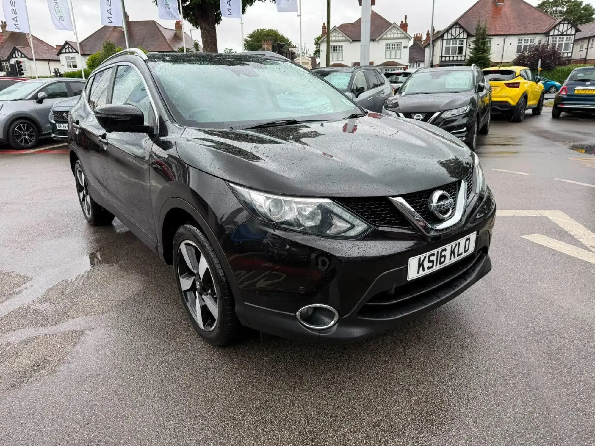 Nissan Qashqai 1.5 dCi N-Connecta 5dr KS16KLO Image 1