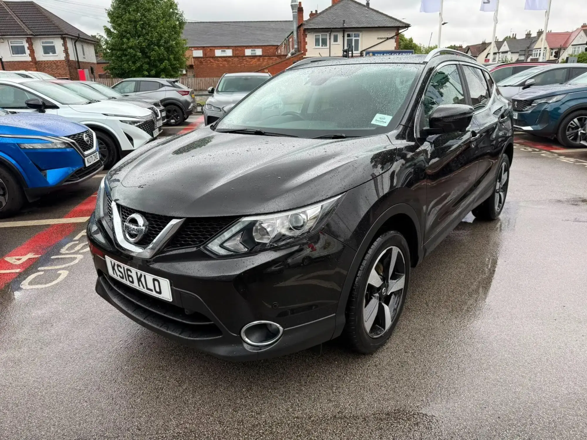 Nissan Qashqai 1.5 dCi N-Connecta 5dr KS16KLO Image 3