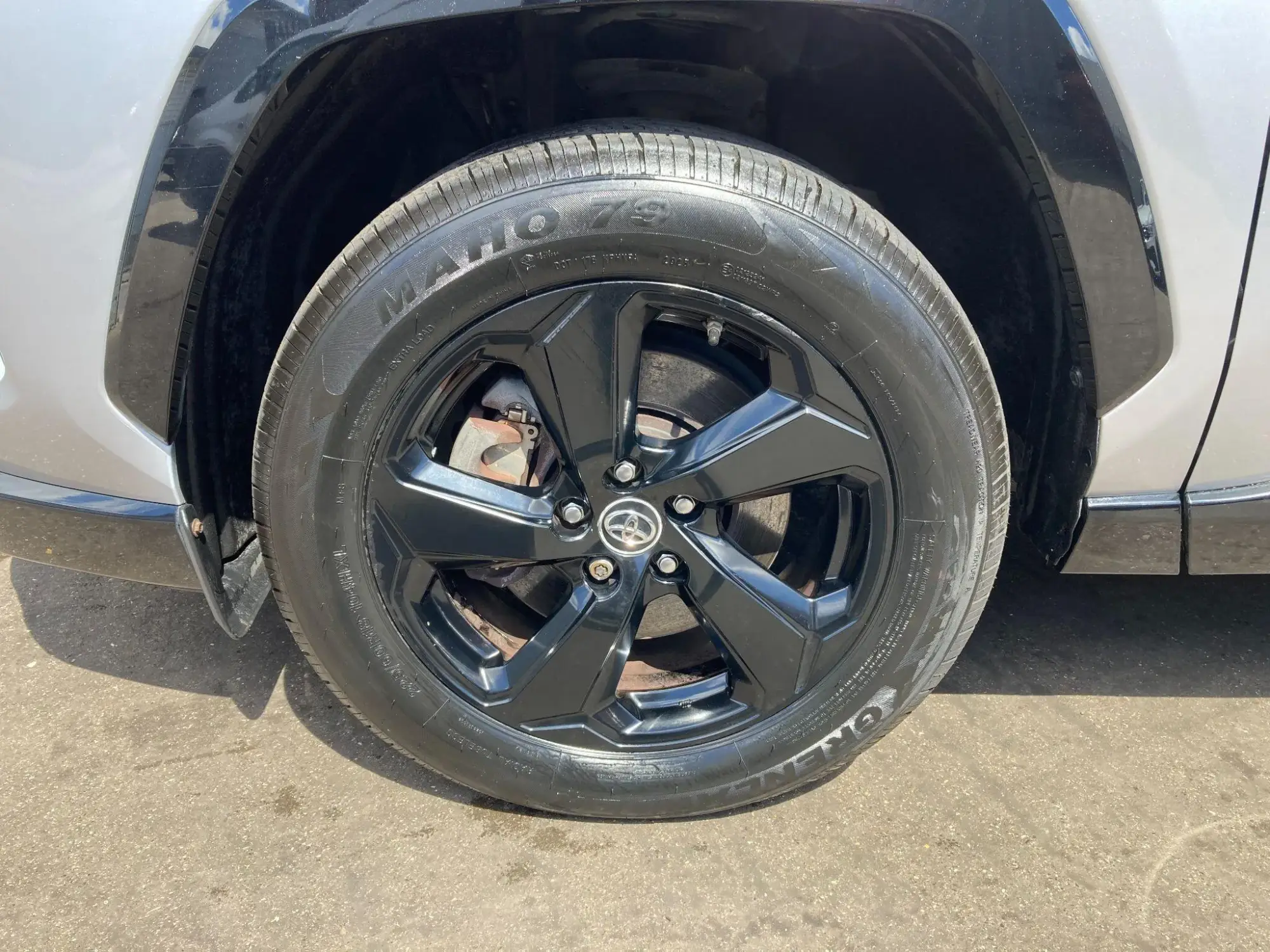 Toyota RAV4 Image 10