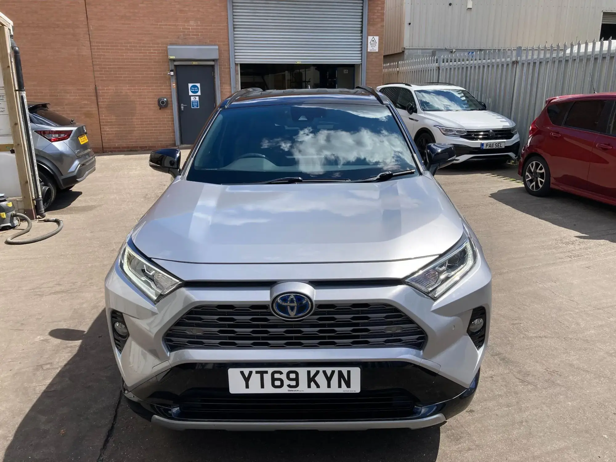 Toyota RAV4 Image 15