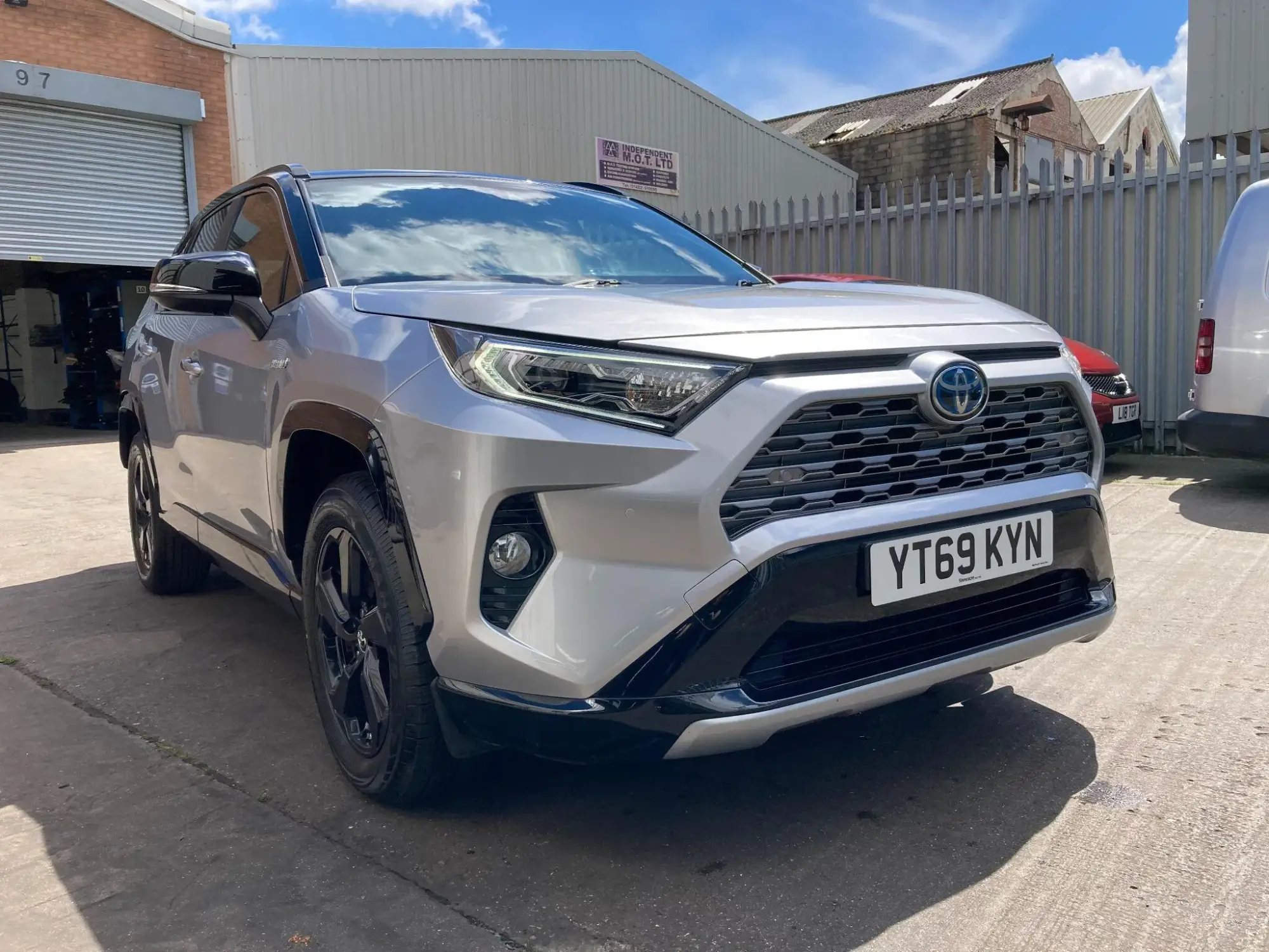 Toyota RAV4 Image 18