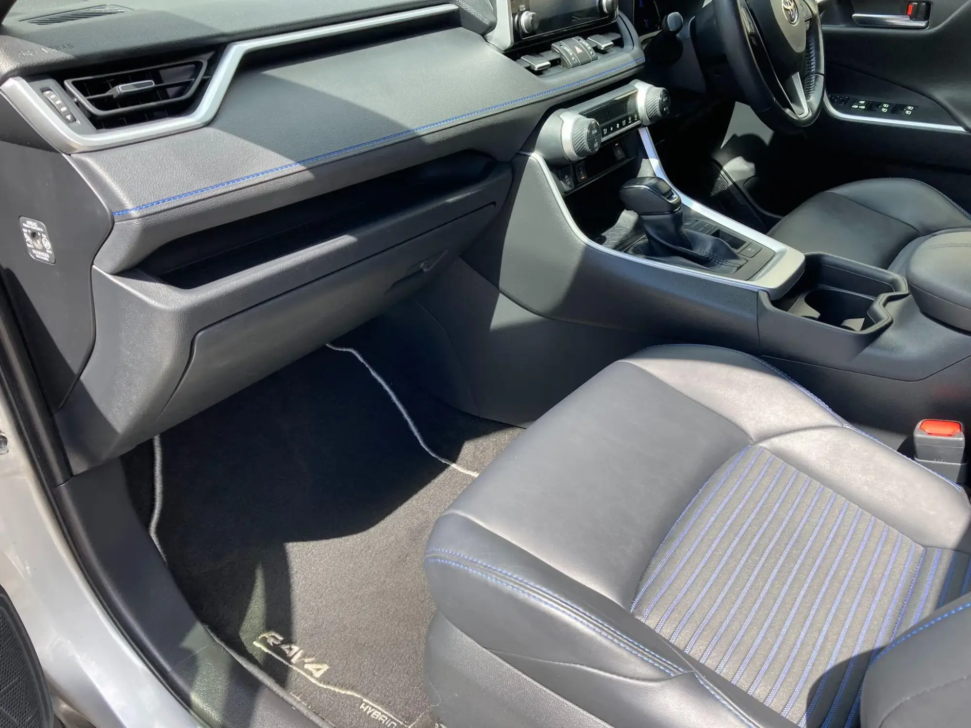 Toyota RAV4 Image 37