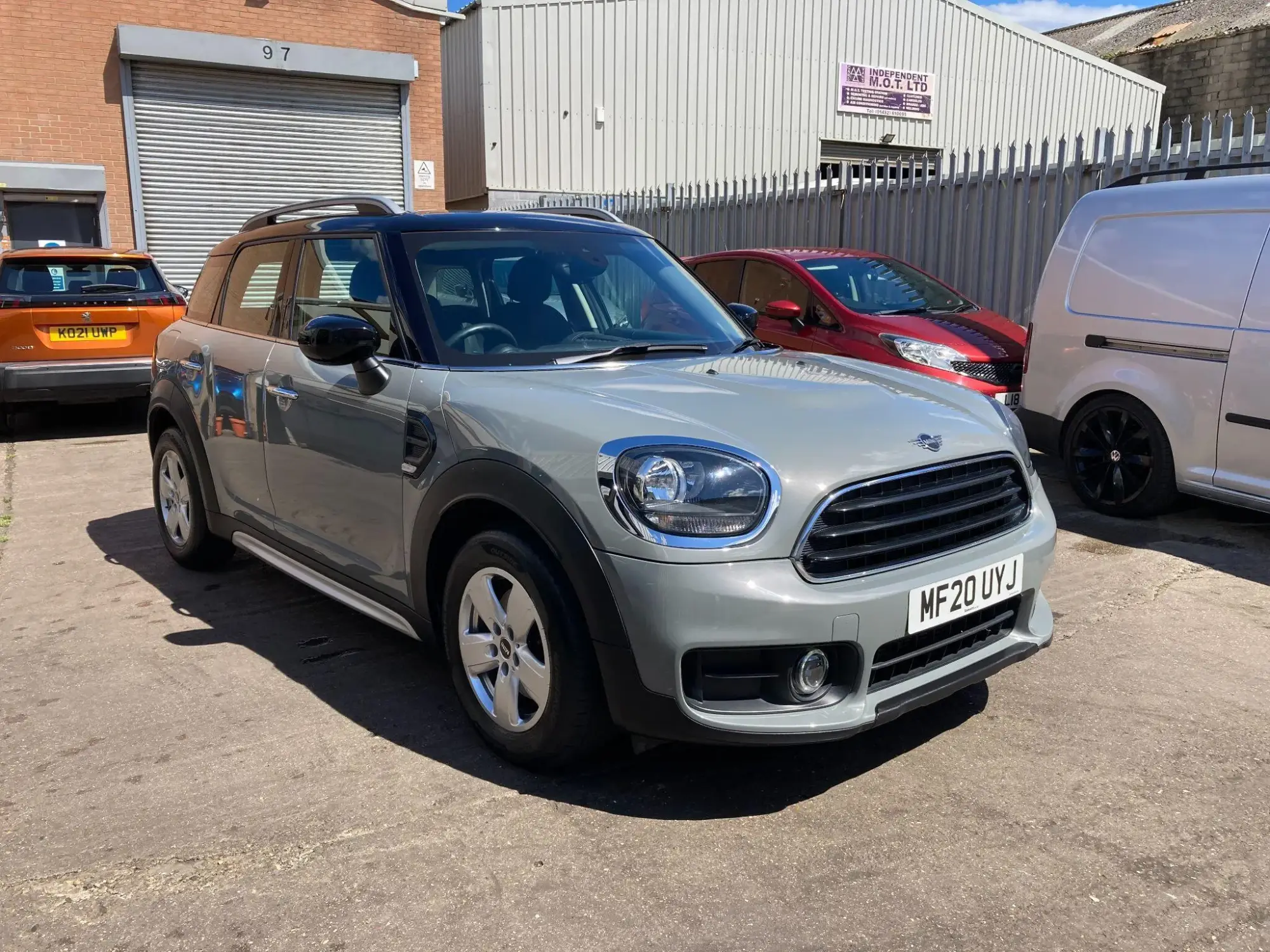 MINI Countryman Countryman Cooper Classic MF20UYJ Image 1