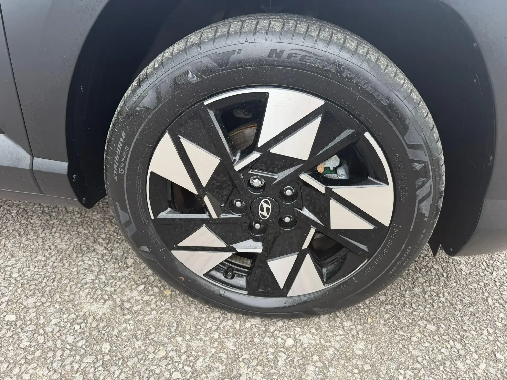 Hyundai KONA Image 11