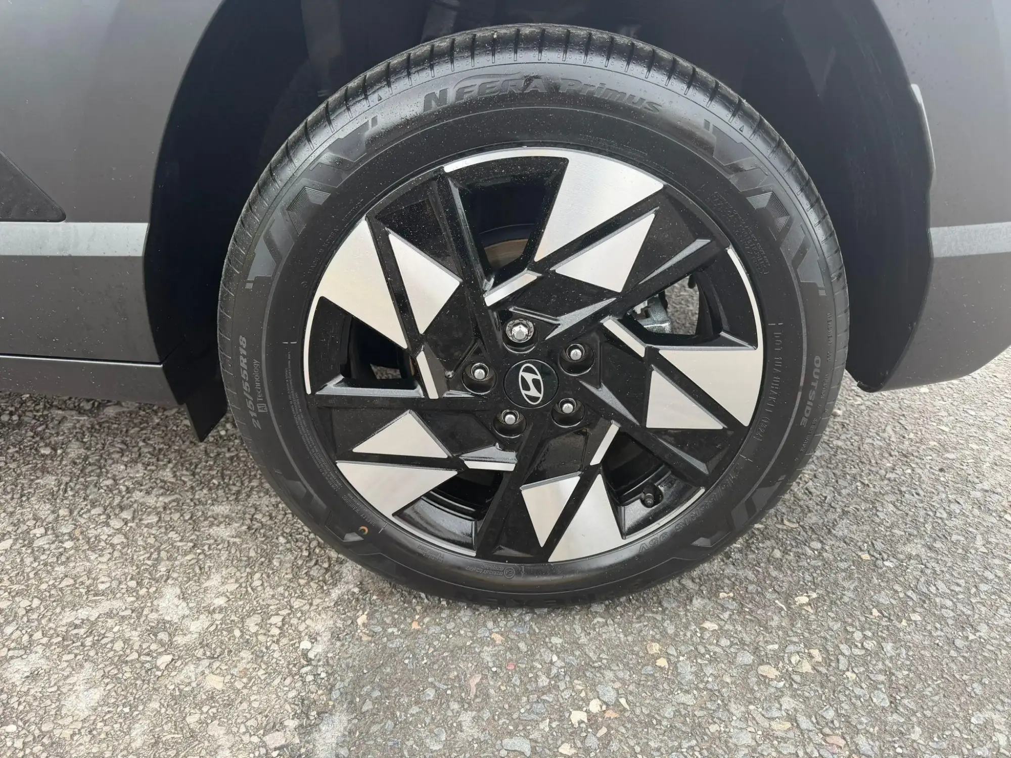 Hyundai KONA Image 15