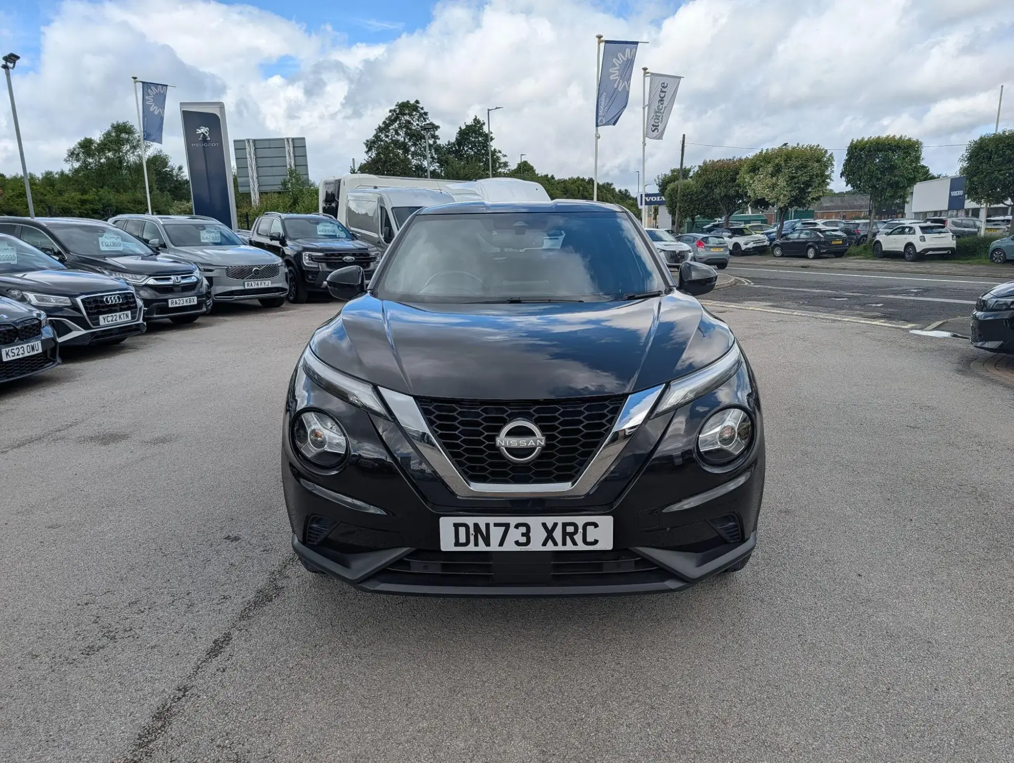 Nissan Juke 1.0 DiG-T N-Connecta 5dr DN73XRC Image 2