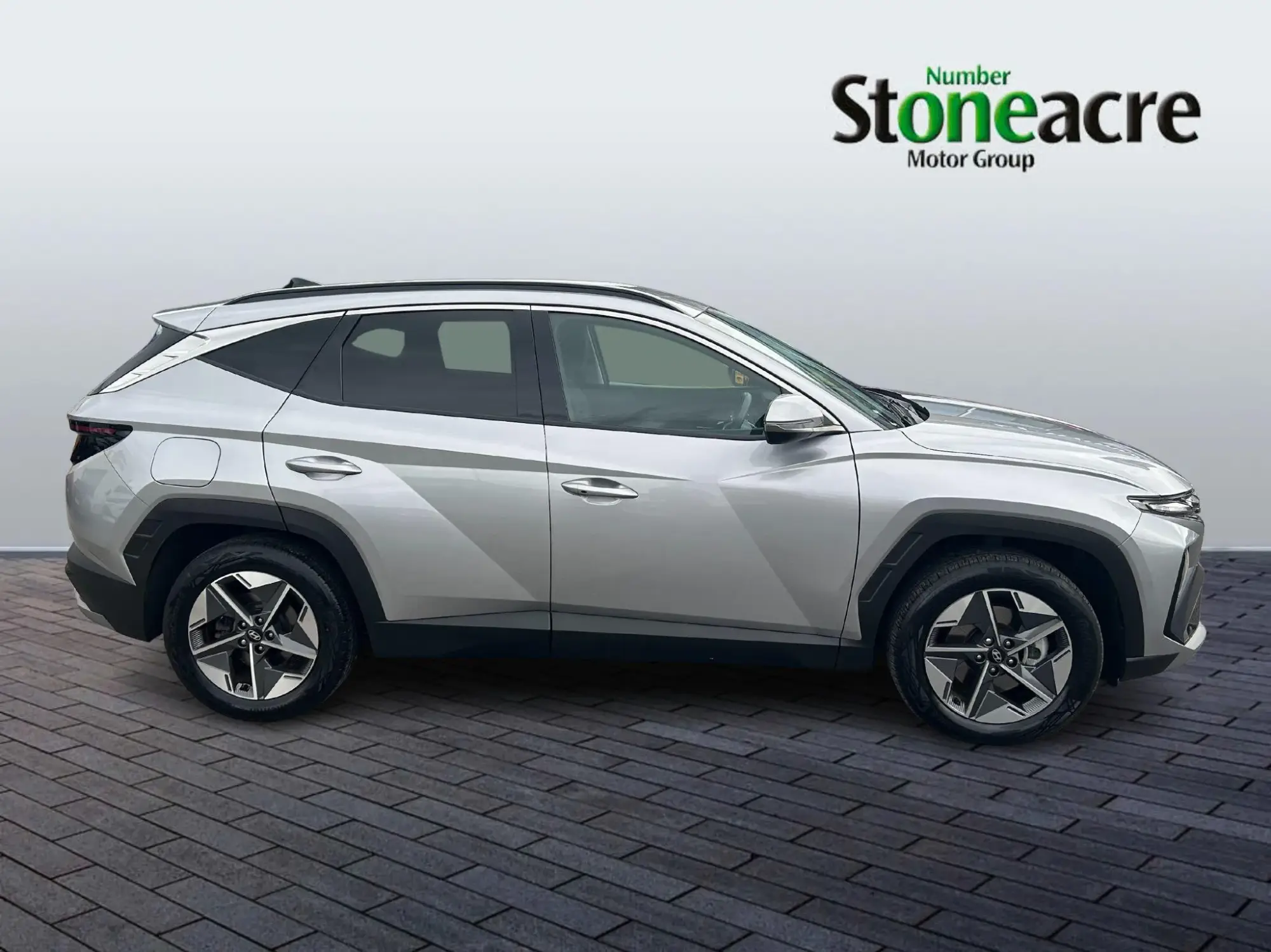 Hyundai TUCSON Image 8 Hyundai TUCSON Image 8