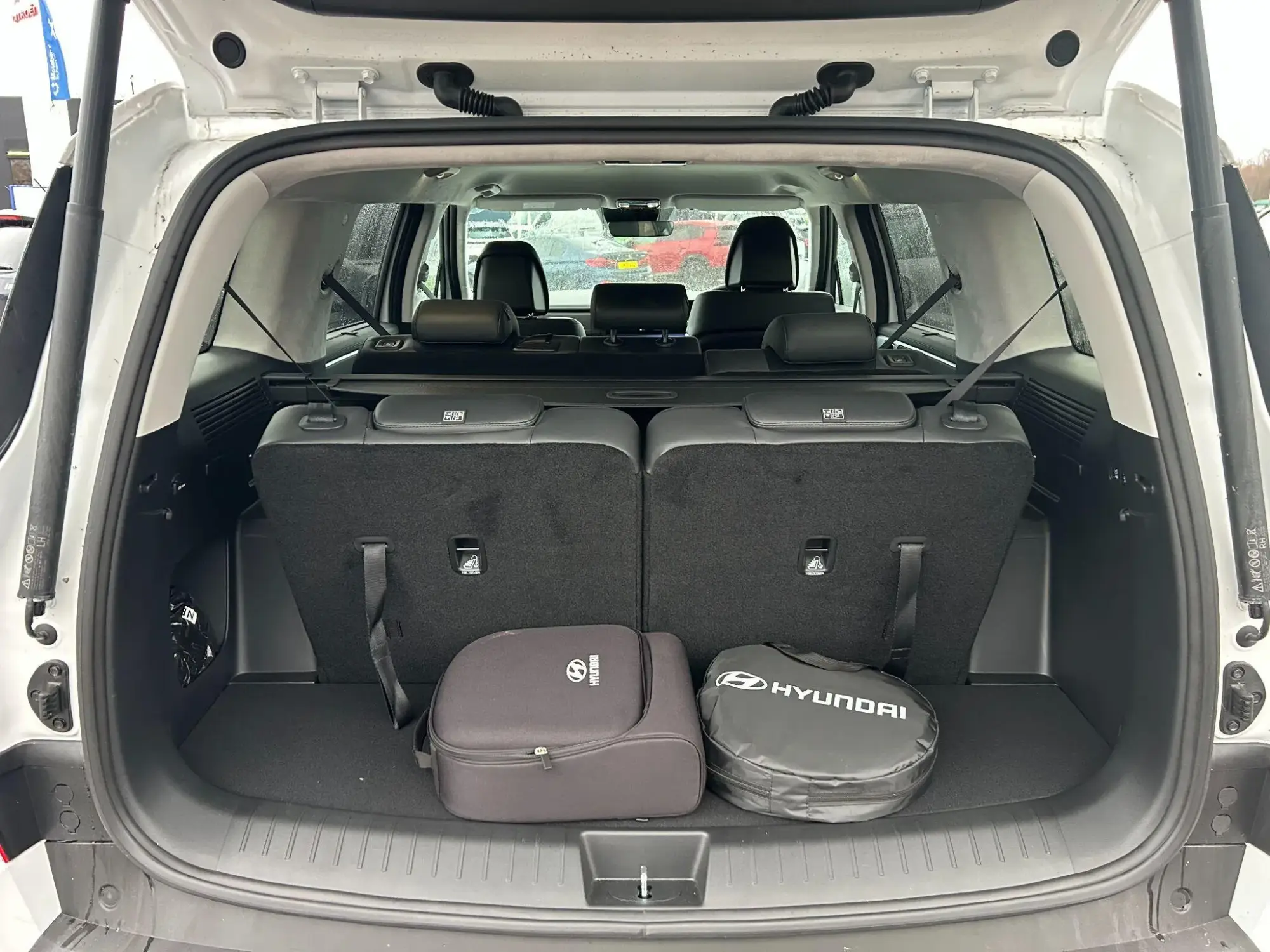 Hyundai SANTA FE Image 14
