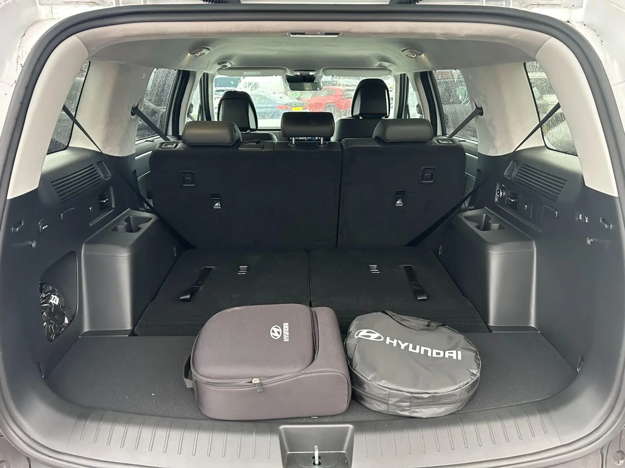 Hyundai SANTA FE Image 15
