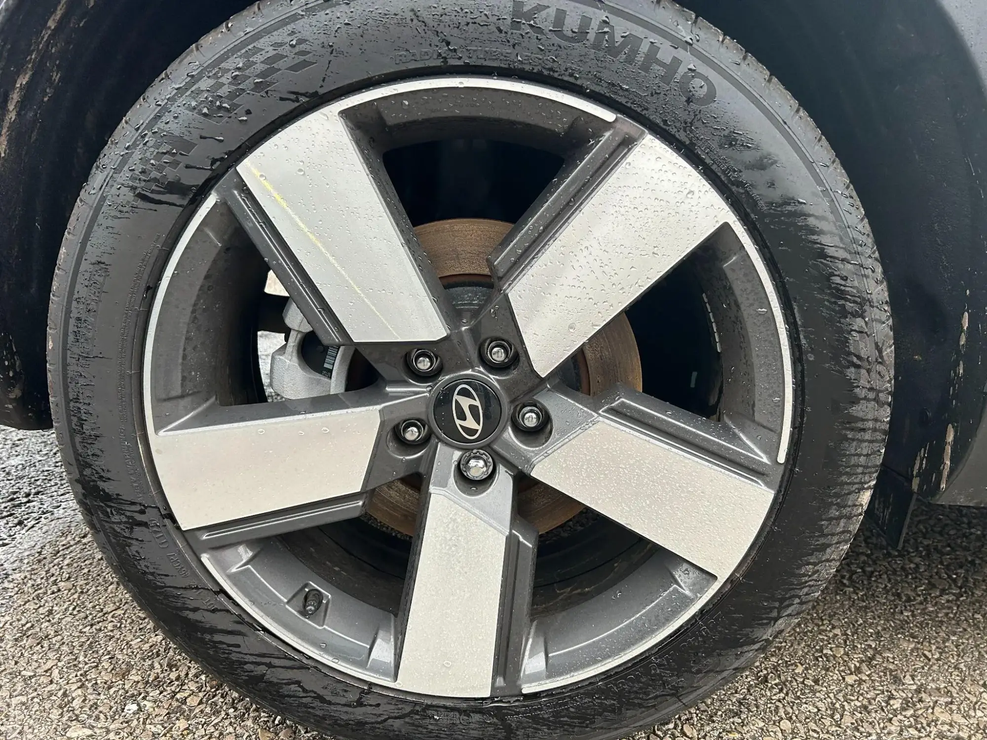 Hyundai SANTA FE Image 9