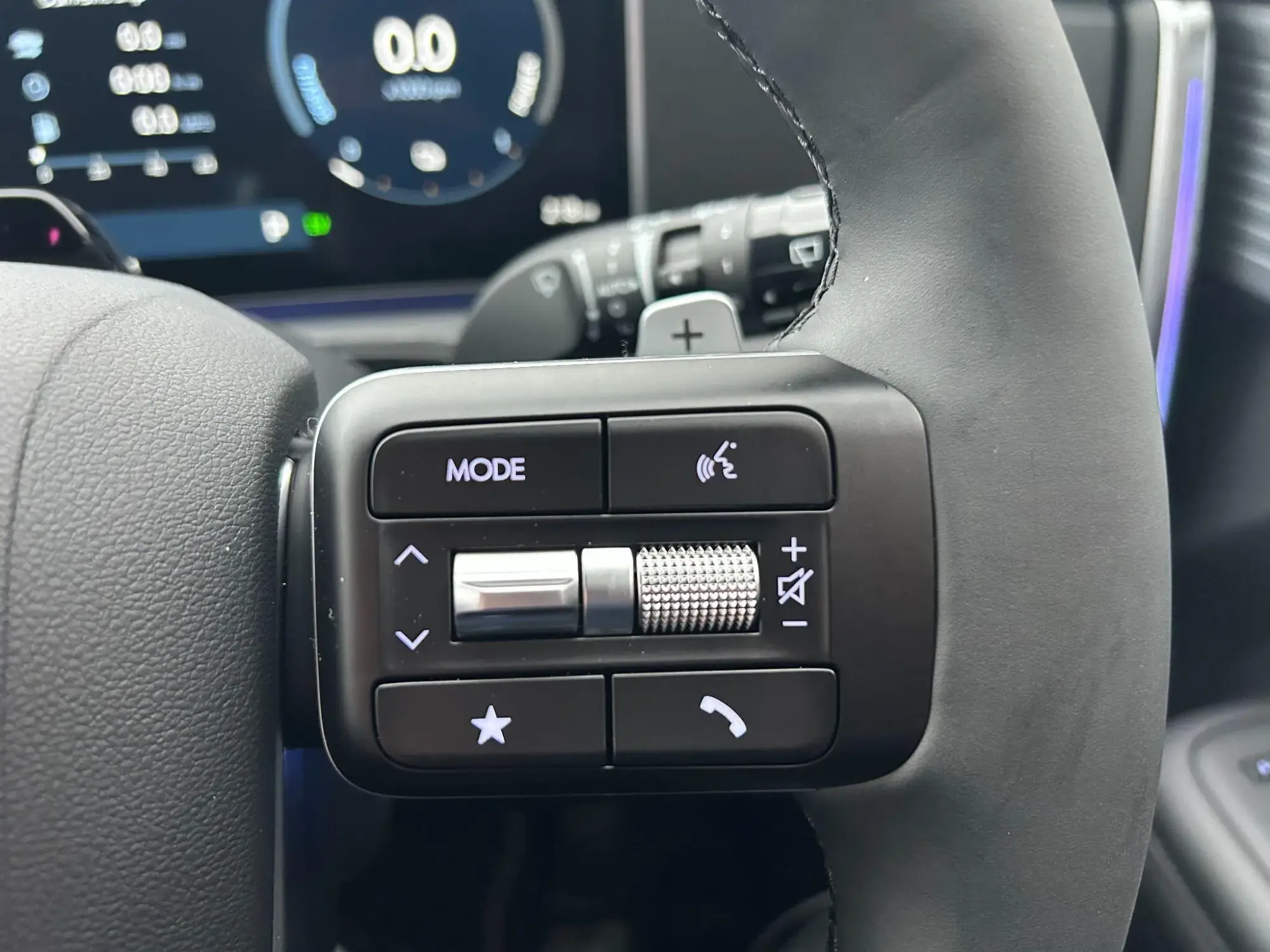 Hyundai SANTA FE Image 21