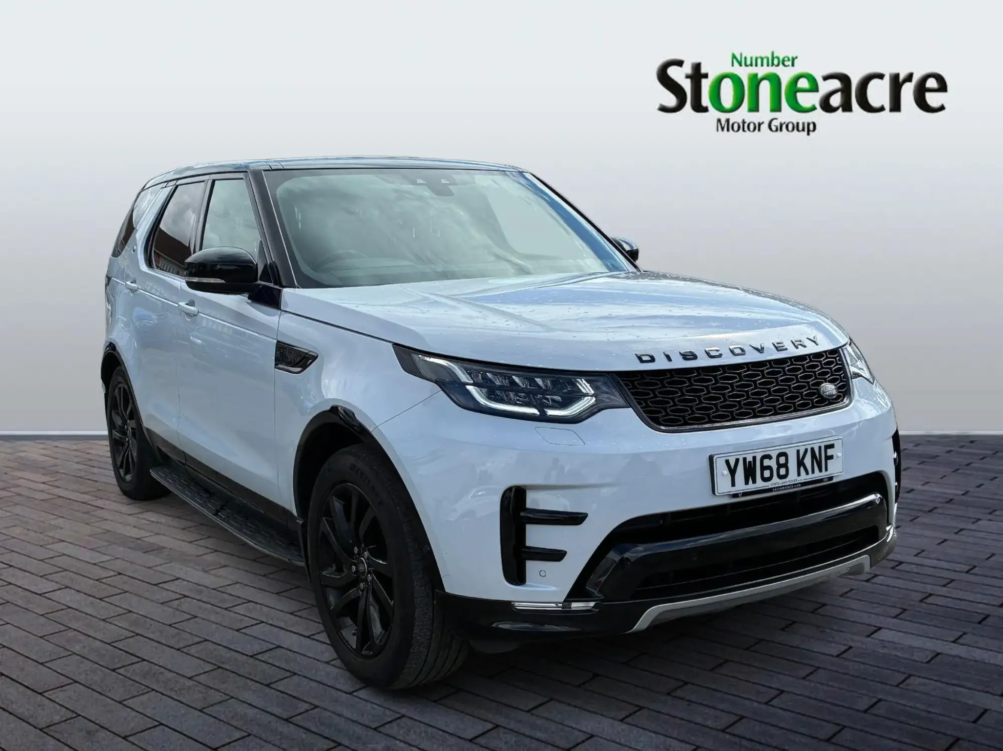 Land Rover Discovery 3.0 SD V6 HSE SUV 5dr Diesel Auto 4WD Euro 6 (s/s) (306 ps) YW68KNF Image 1