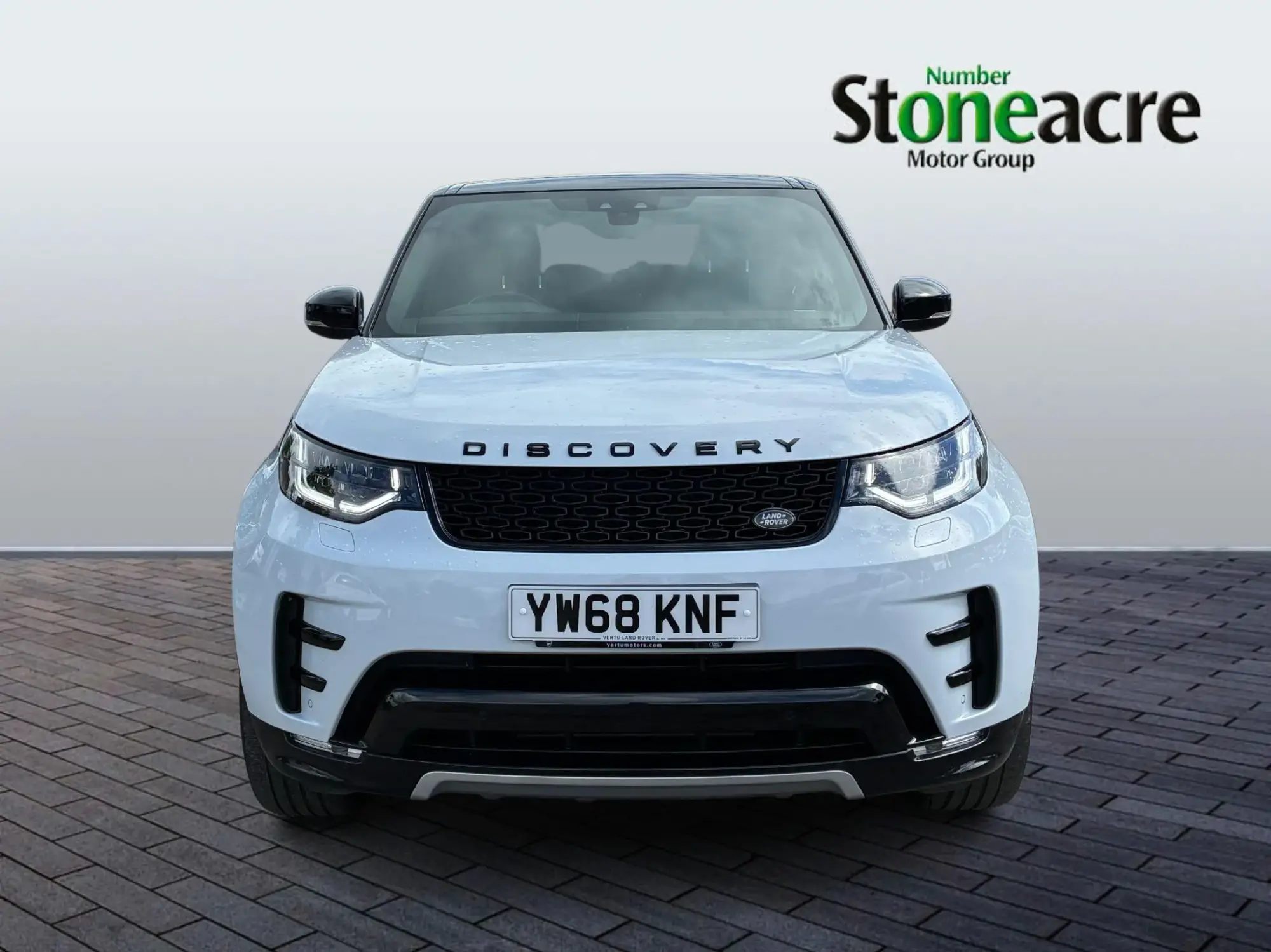 Land Rover Discovery 3.0 SD V6 HSE SUV 5dr Diesel Auto 4WD Euro 6 (s/s) (306 ps) YW68KNF Image 2
