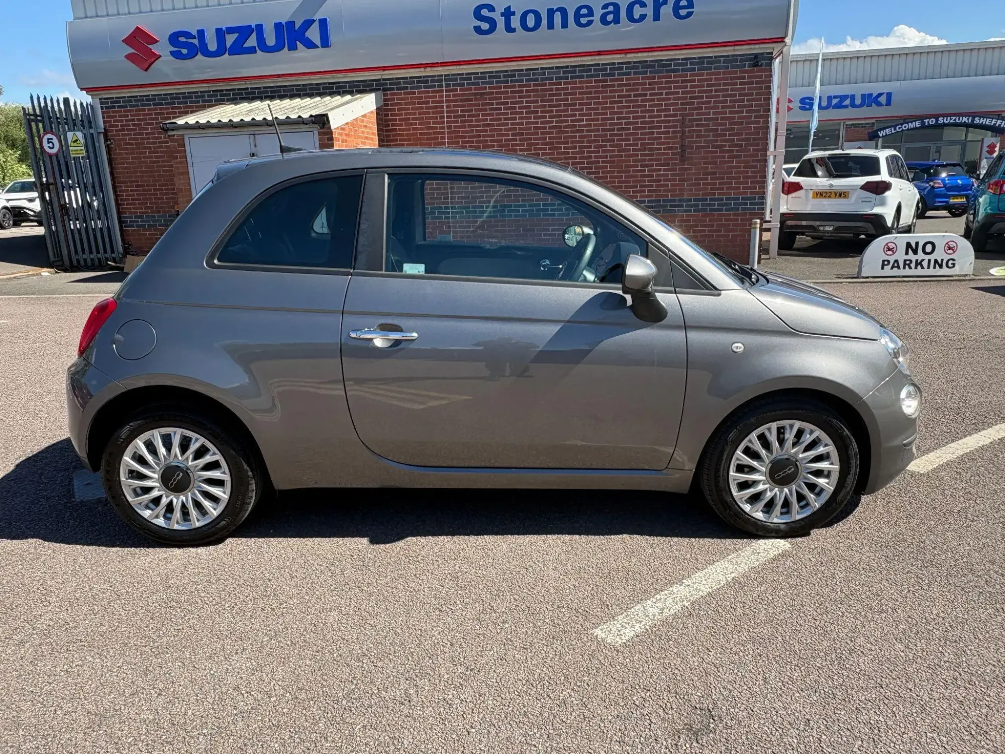 Fiat 500 1.0 Mild Hybrid Lounge 3dr FY21XSZ Image 2