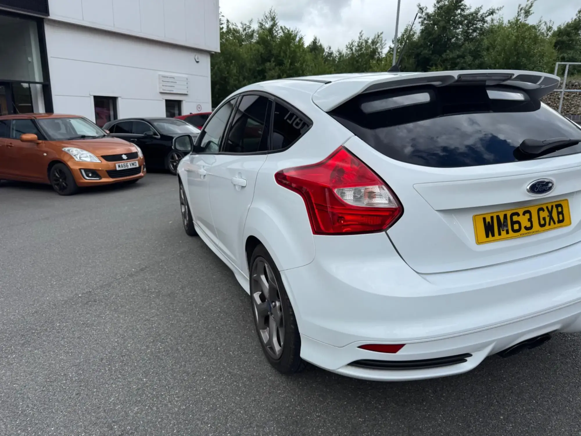 Ford Focus 2.0T EcoBoost ST-2 Euro 5 (s/s) 5dr WM63GXB Image 3