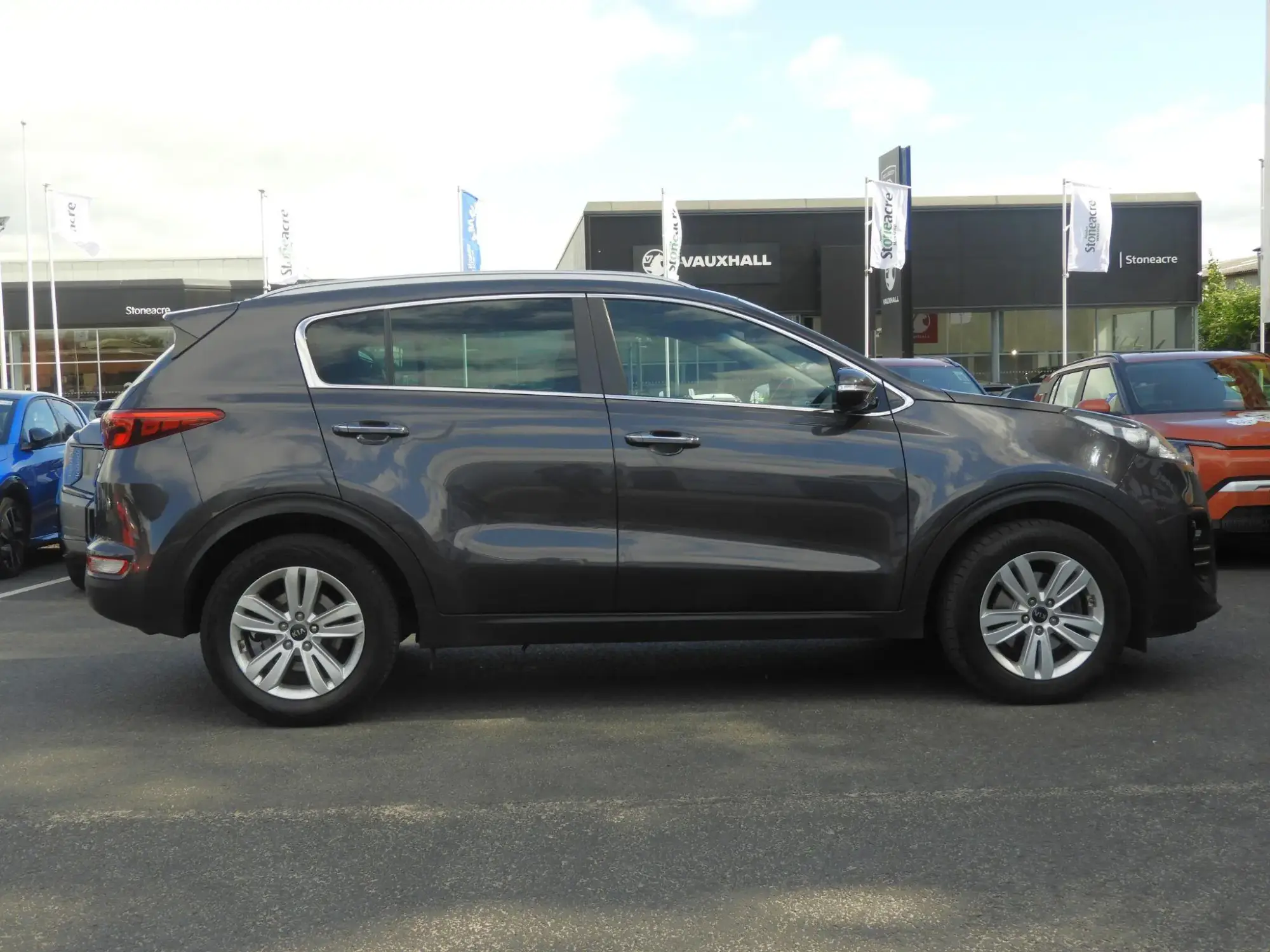 Kia Sportage 1.7 CRDi 2 Euro 6 (s/s) 5dr AA68NET Image 2