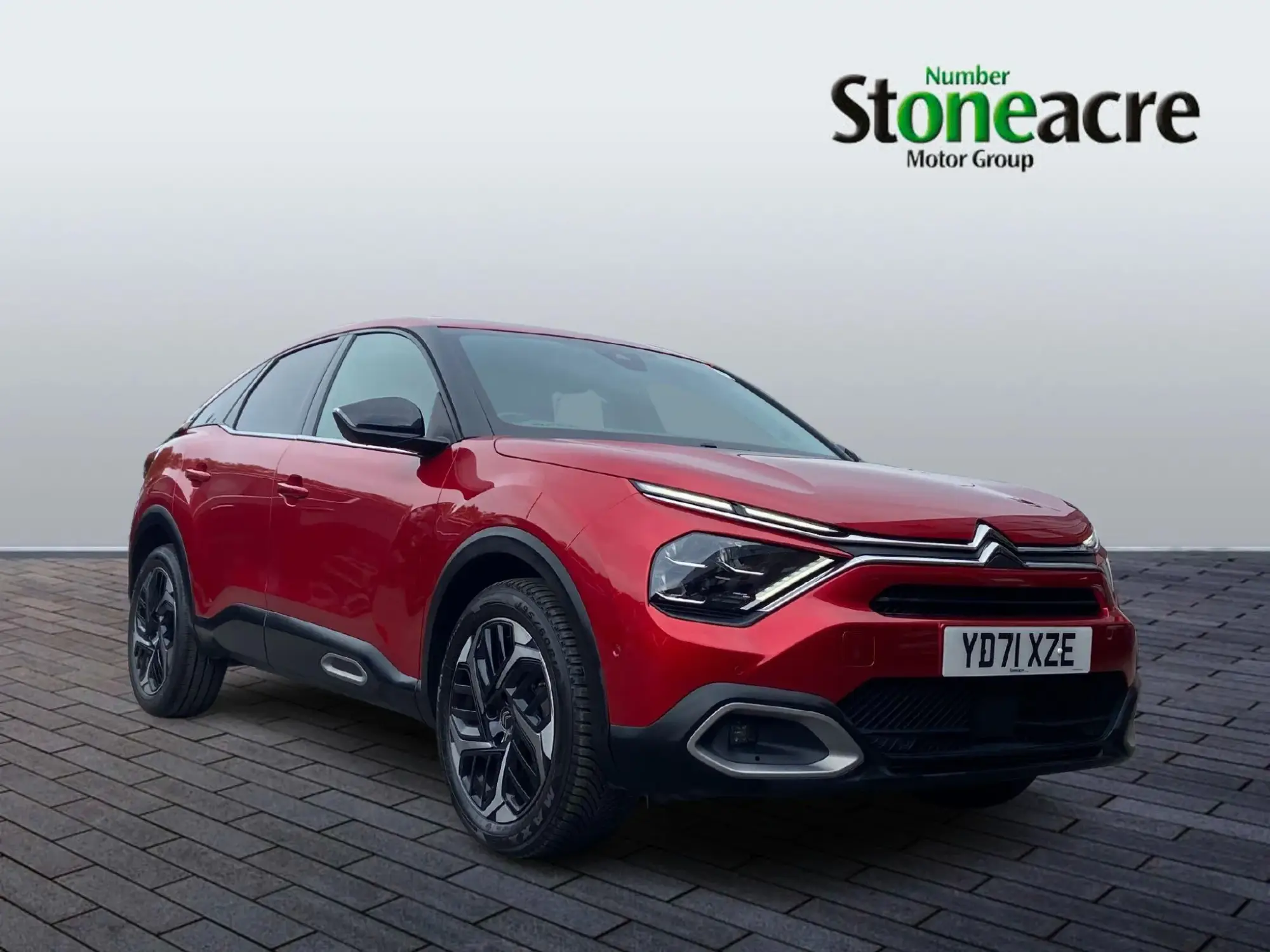 Citroen C4 1.2 PureTech Shine Hatchback 5dr Petrol Manual Euro 6 (s/s) (130 ps) YD71XZE Image 1